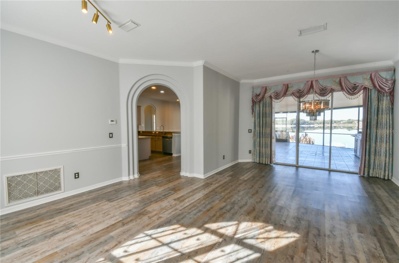 LAKE OLYMPIA CLUB - Residential