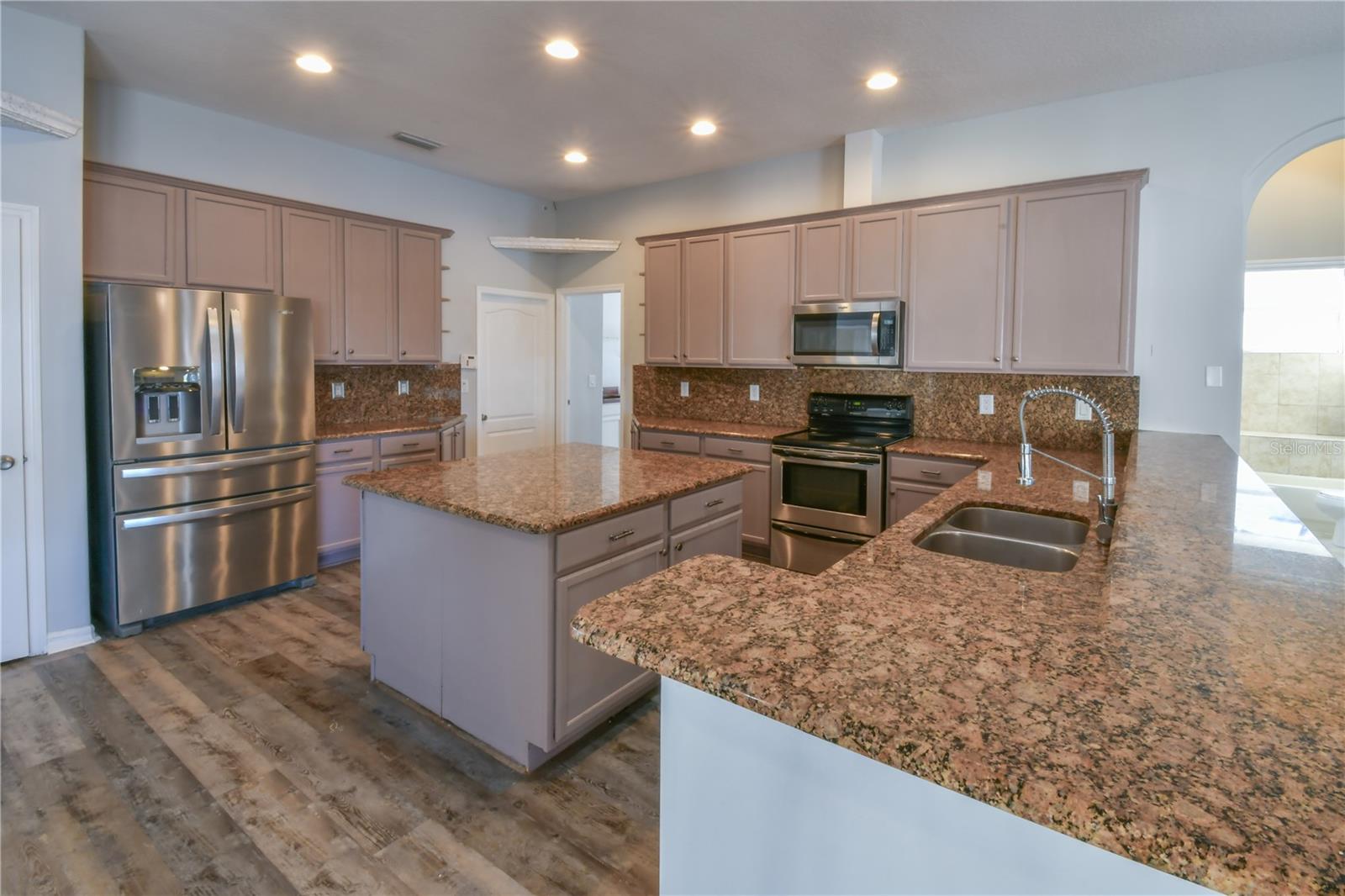 LAKE OLYMPIA CLUB - Residential