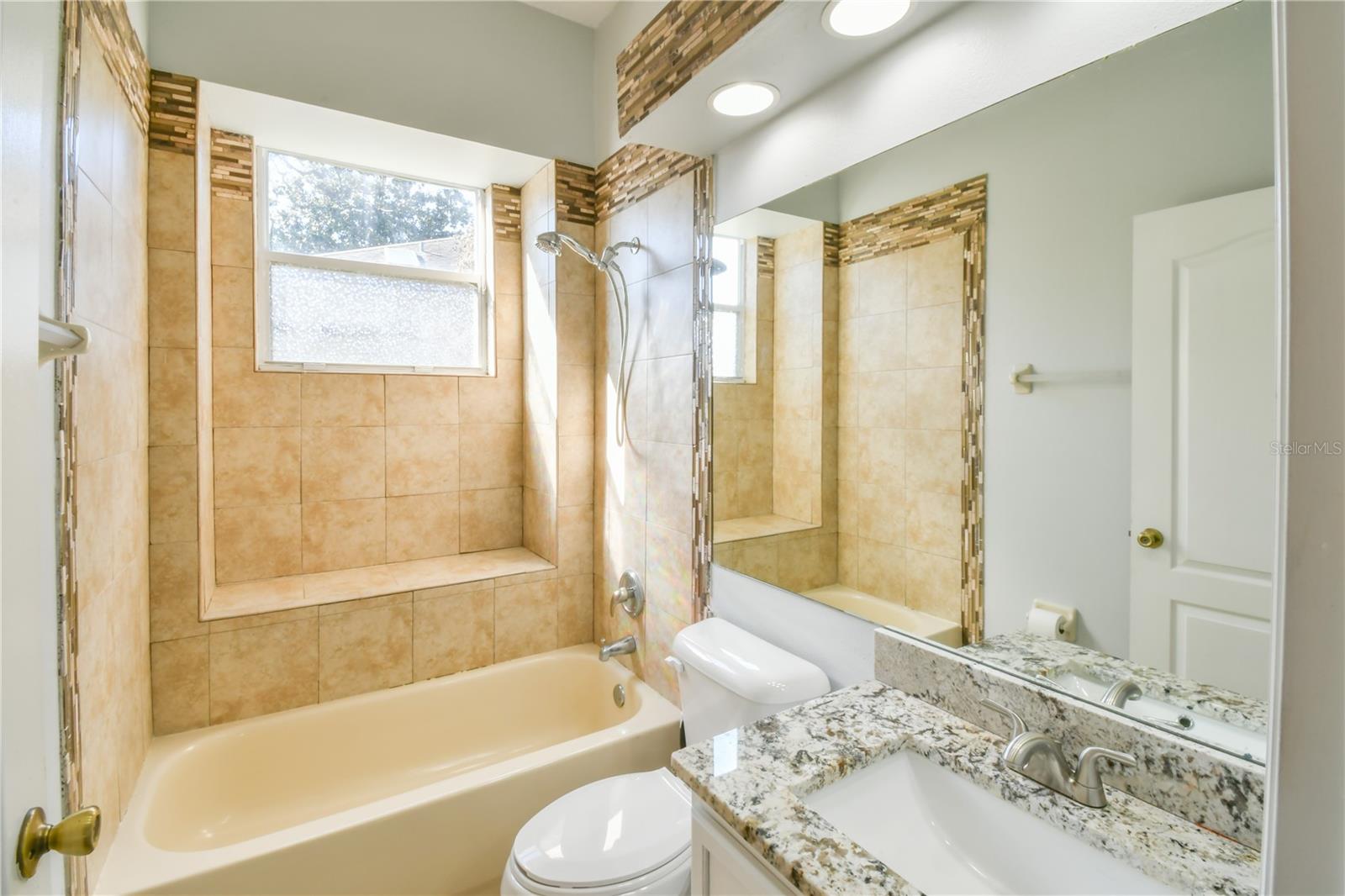 LAKE OLYMPIA CLUB - Residential