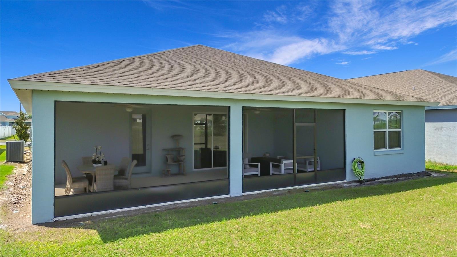 CALESA TOWNSHIP ROAN HILLS PH - Residential