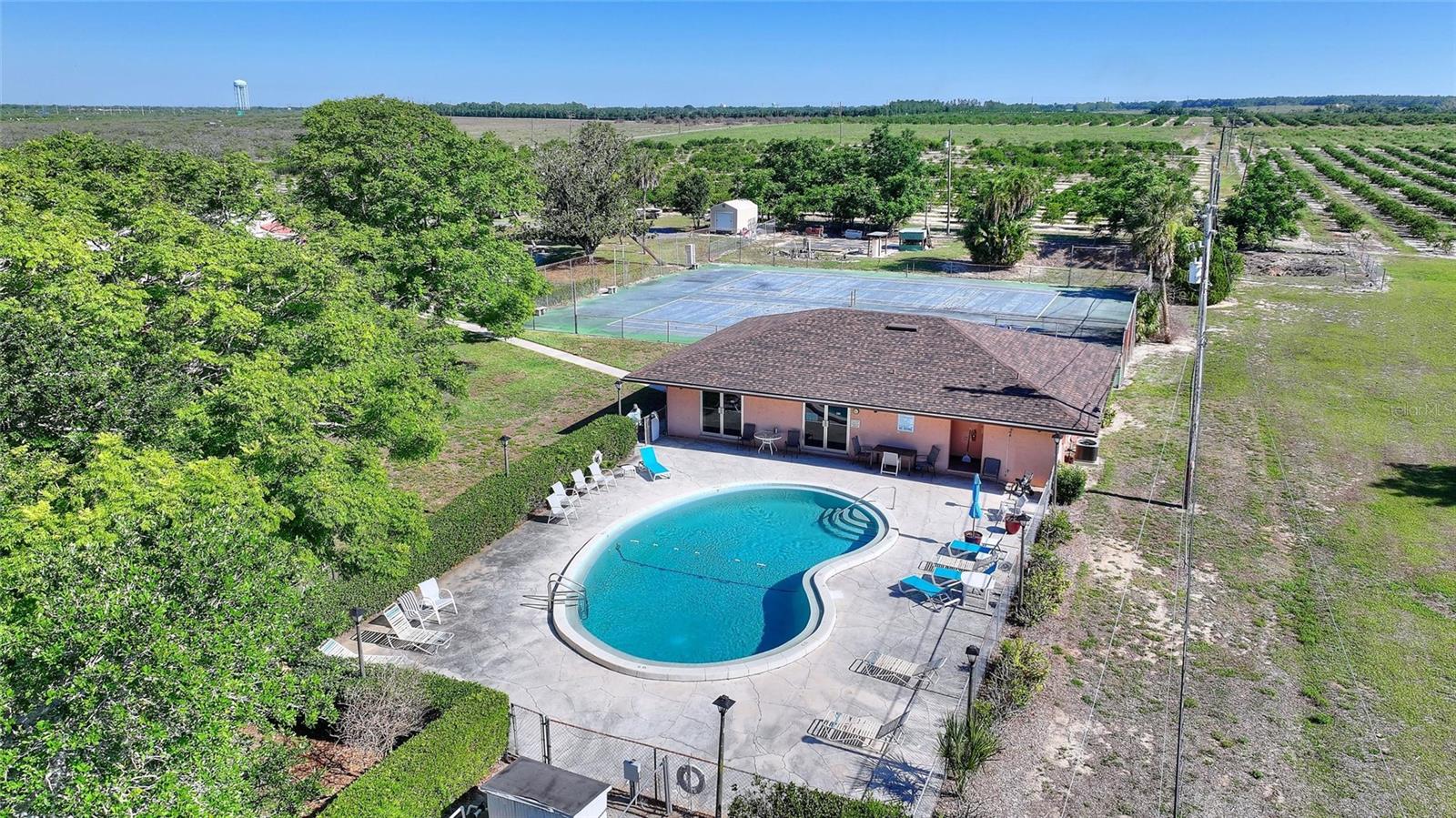 LA CASA CONDO - Residential