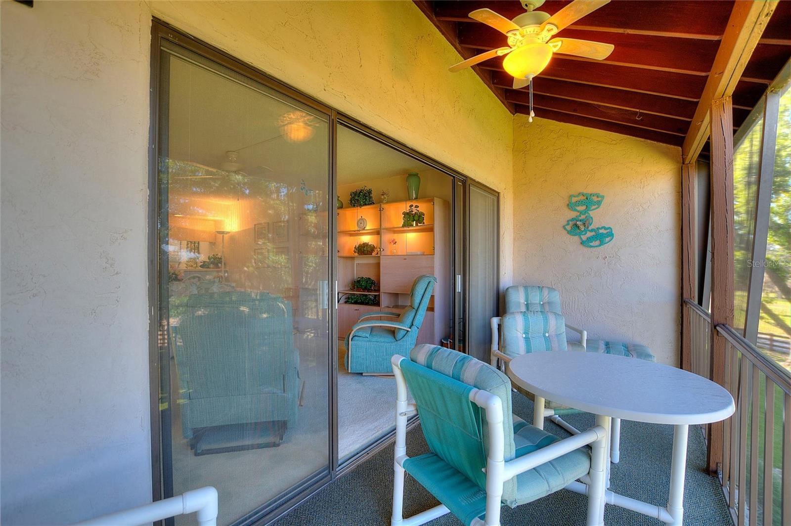 LA CASA CONDO - Residential
