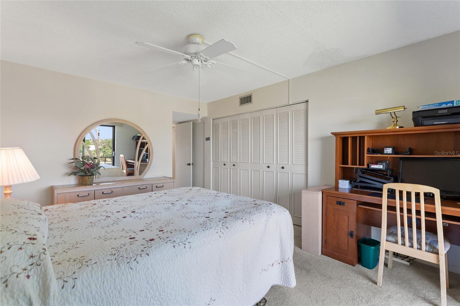LA CASA CONDO - Residential