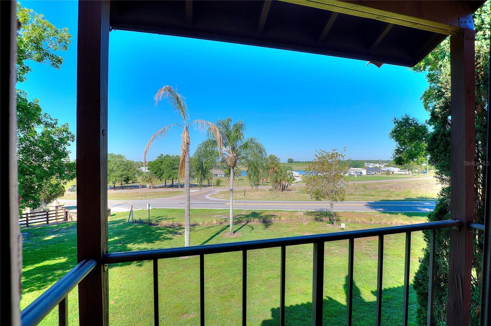 LA CASA CONDO - Residential
