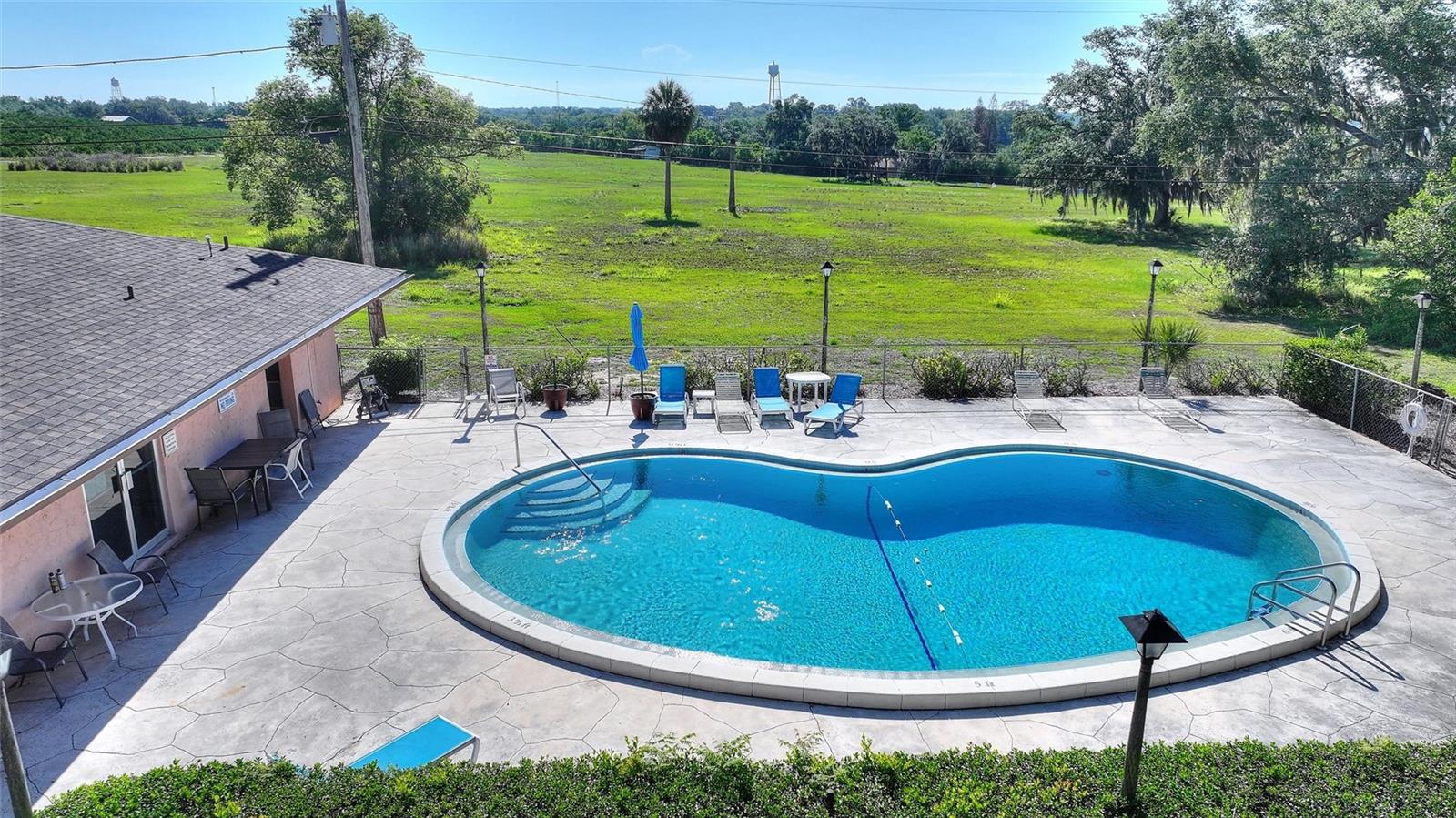 LA CASA CONDO - Residential