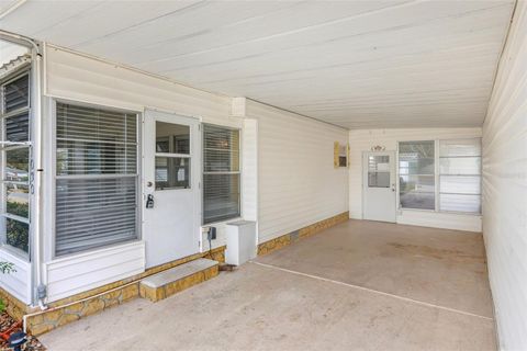 A home in LADY LAKE