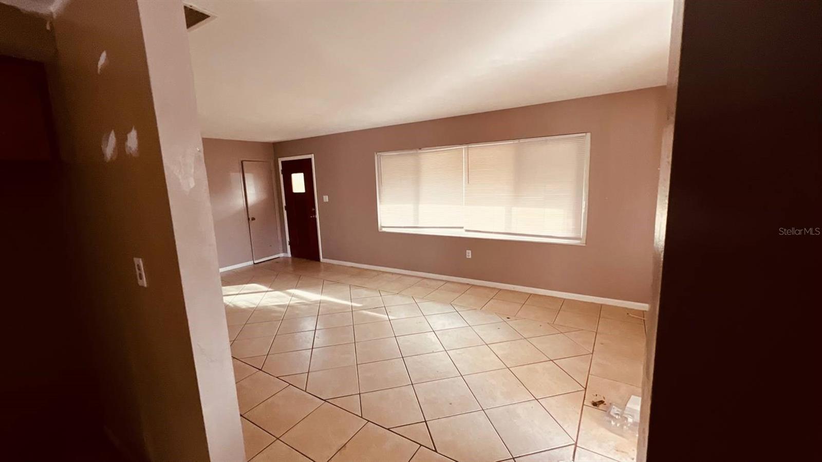 RAINBOW LAKES ESTATE - Residential