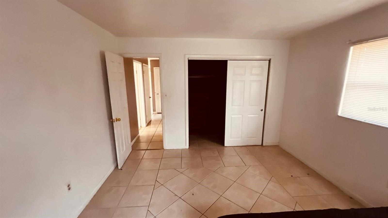 RAINBOW LAKES ESTATE - Residential