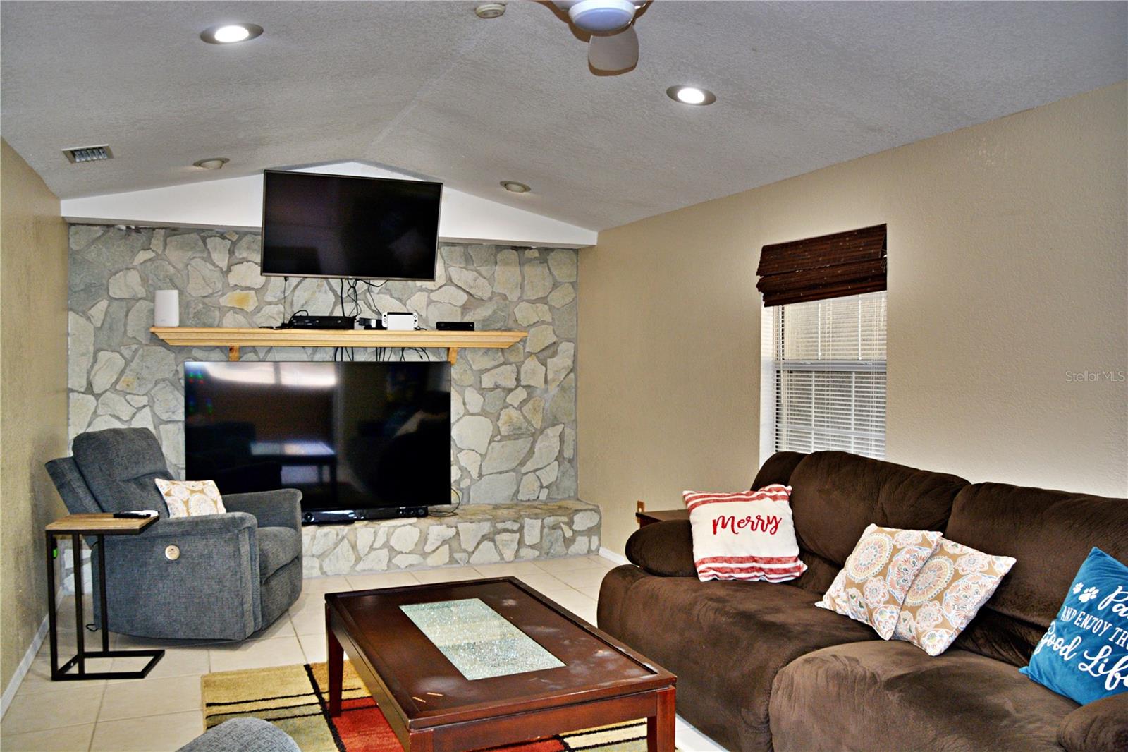 DEESON ACRES - Residential