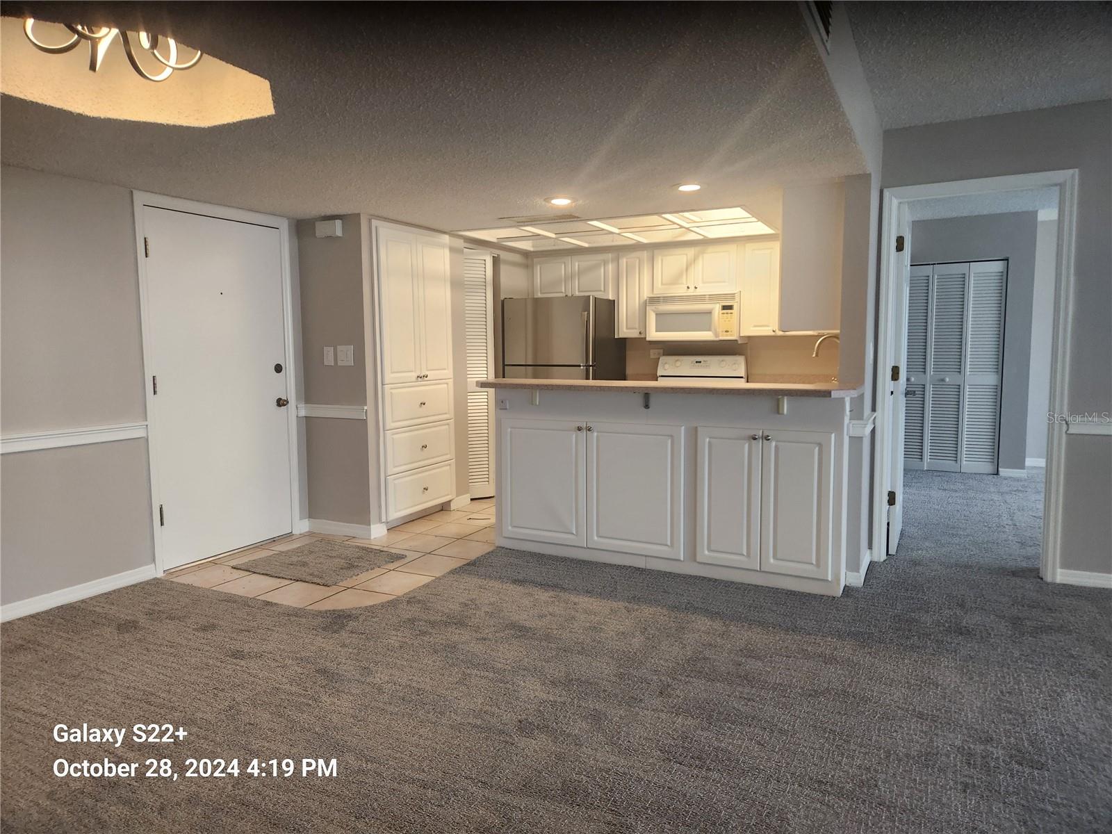 TREASURE ISLAND TENNIS & YACHT CLUB - Residential Lease