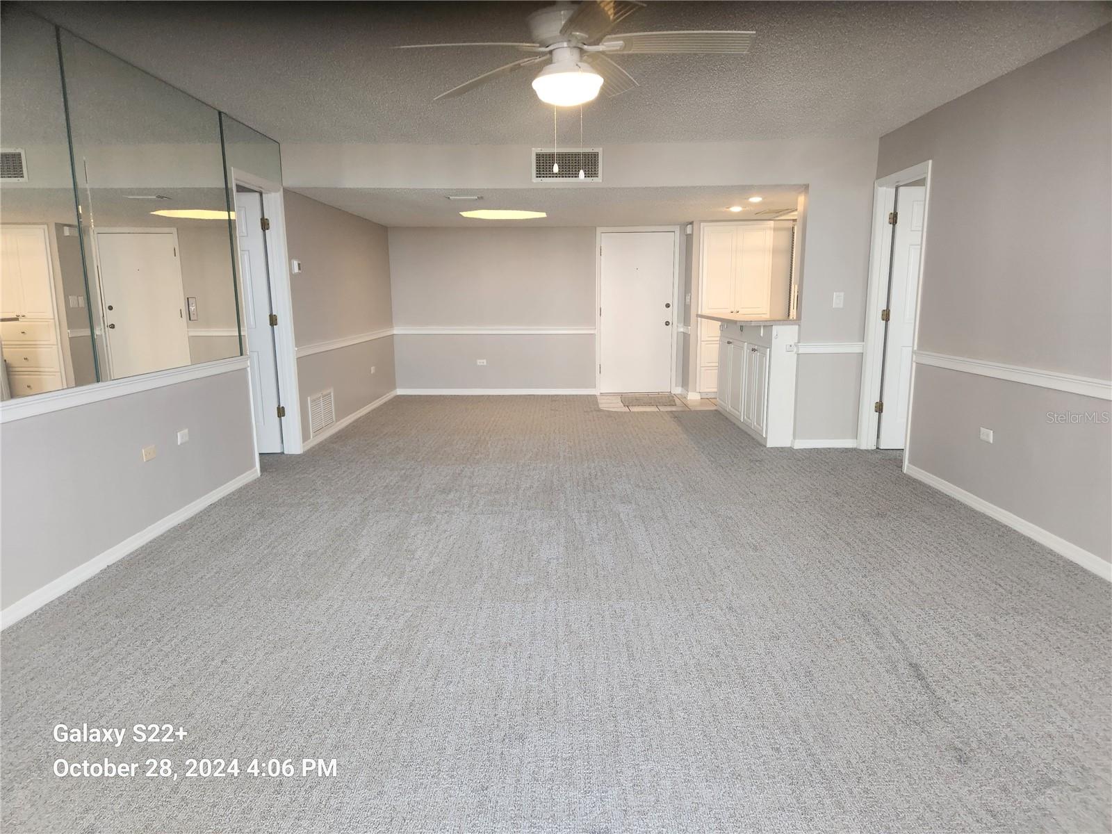 TREASURE ISLAND TENNIS & YACHT CLUB - Residential Lease