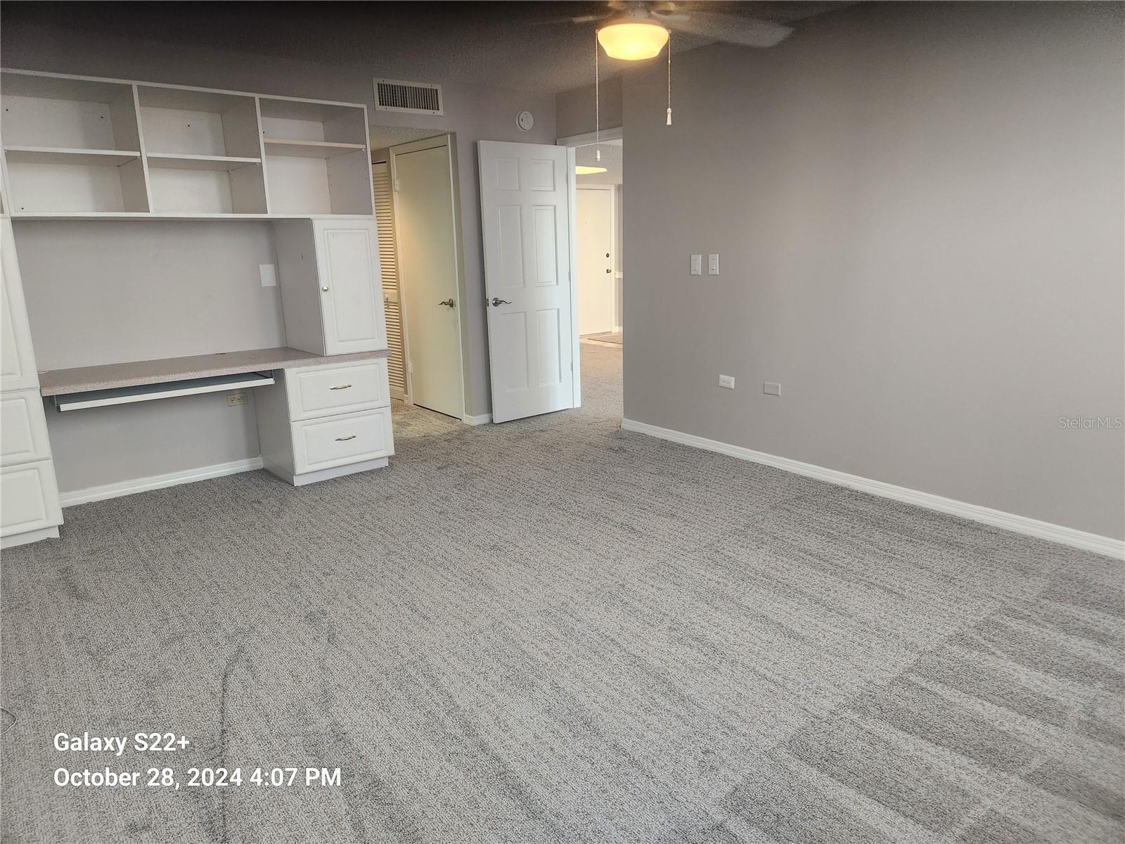 TREASURE ISLAND TENNIS & YACHT CLUB - Residential Lease