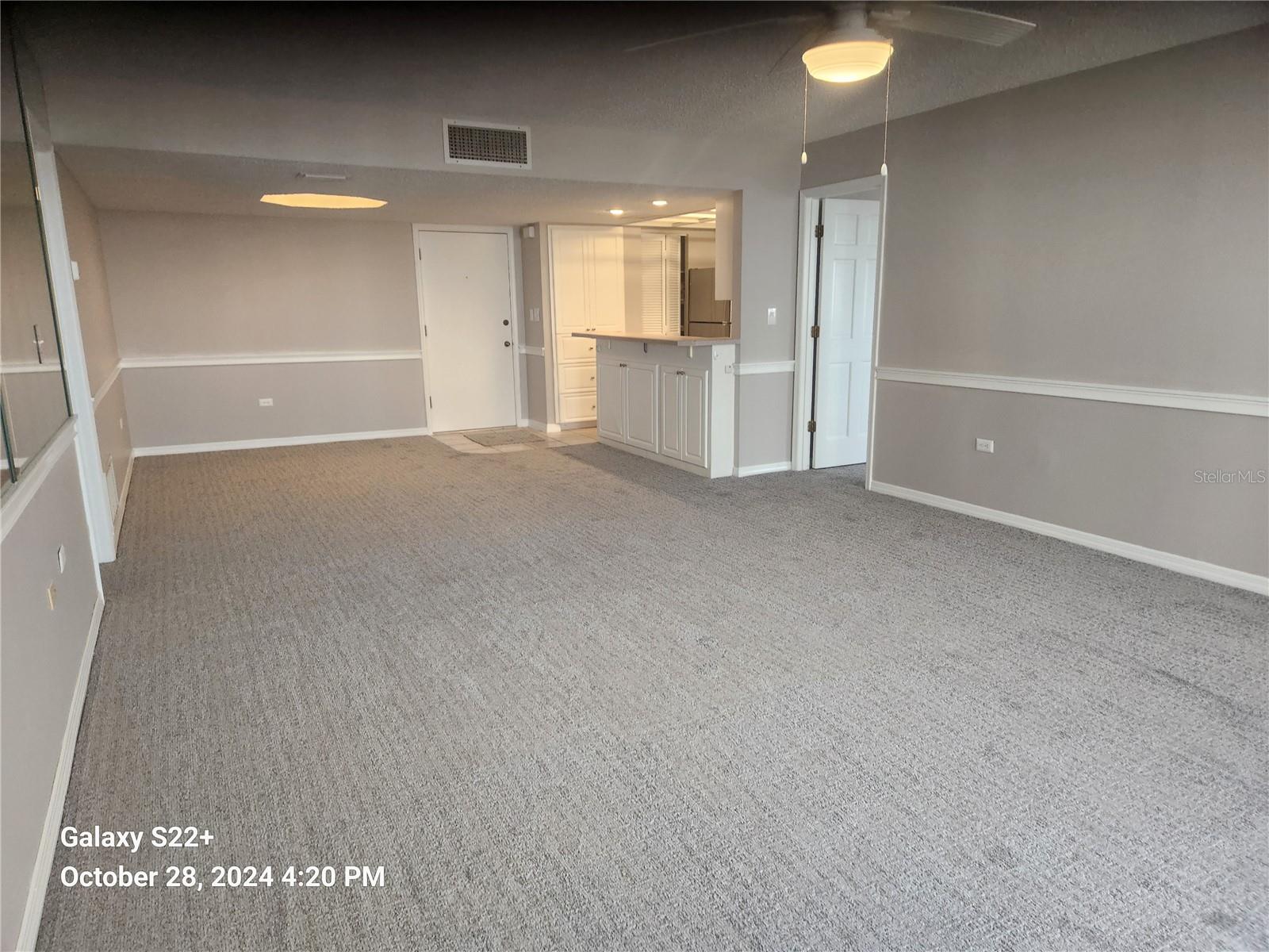 TREASURE ISLAND TENNIS & YACHT CLUB - Residential Lease