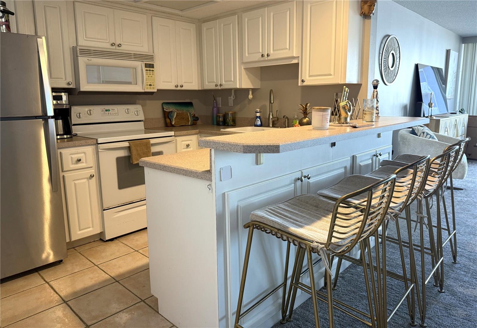 TREASURE ISLAND TENNIS & YACHT CLUB - Residential Lease