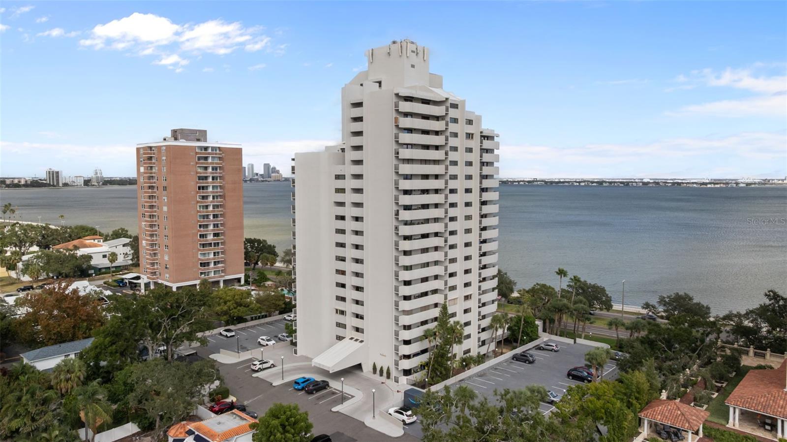 THE PINNACLE APTS A CONDO - Residential