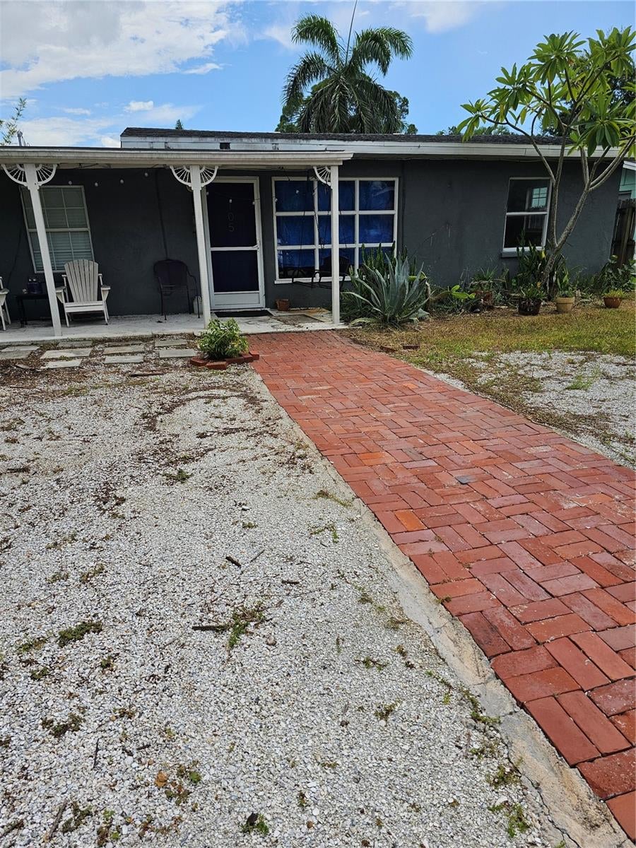 105 W COLONIA LANE W