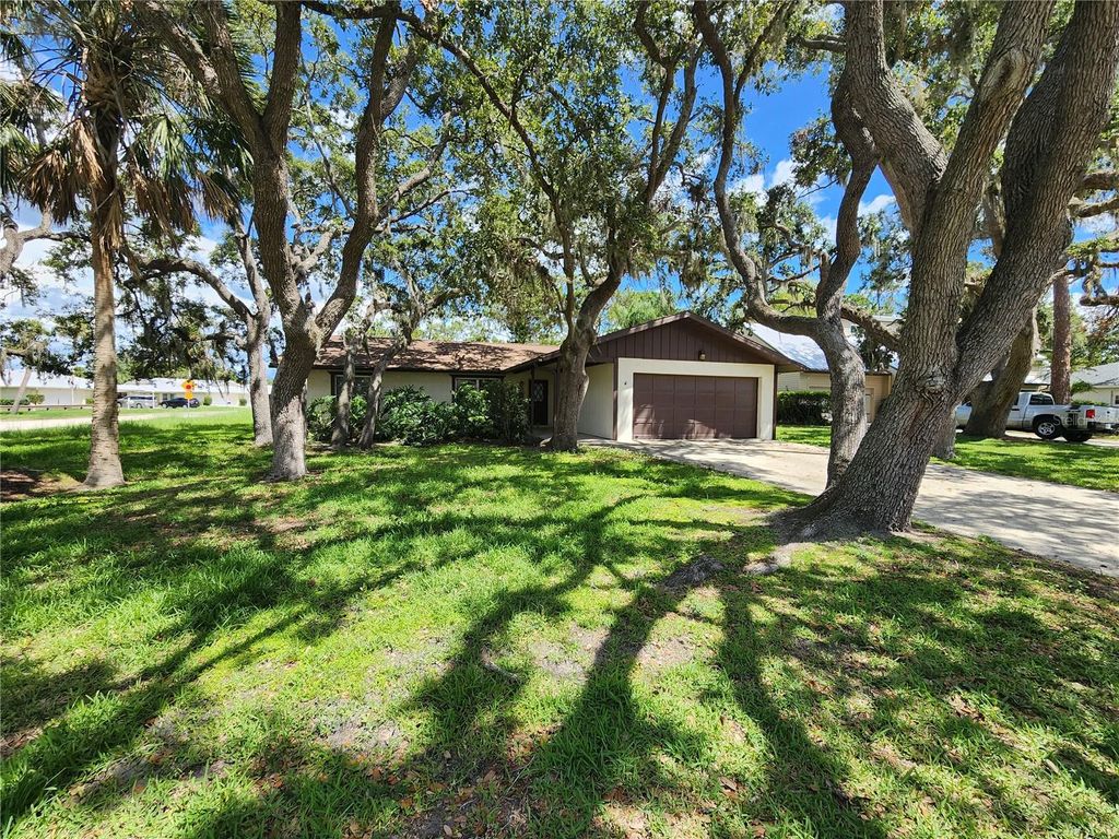 Photo of 5629 Boulder Boulevard, Sarasota, FL 34233 (MLS # A4657089)