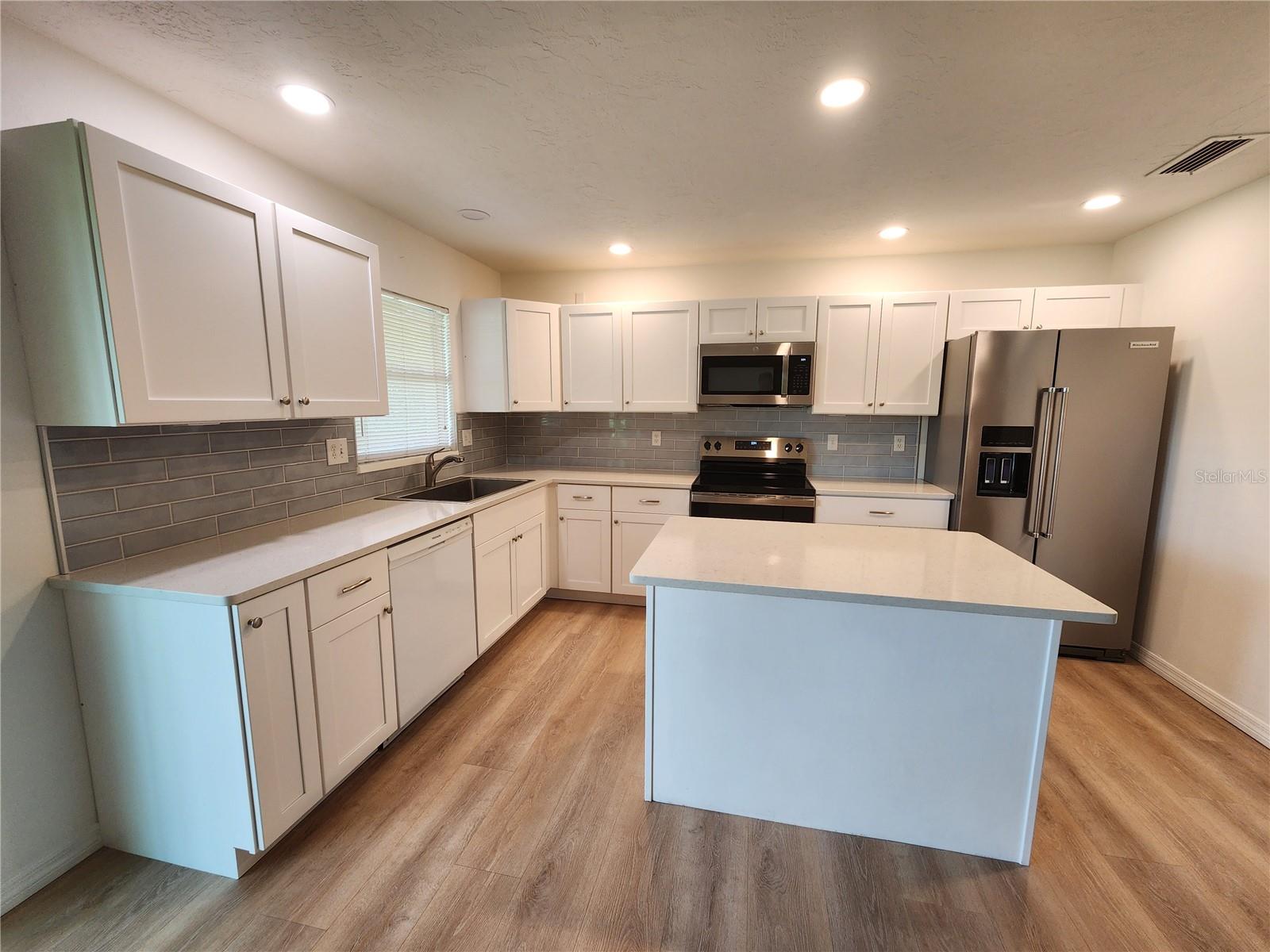 CENTER GATE WOODS - Residential