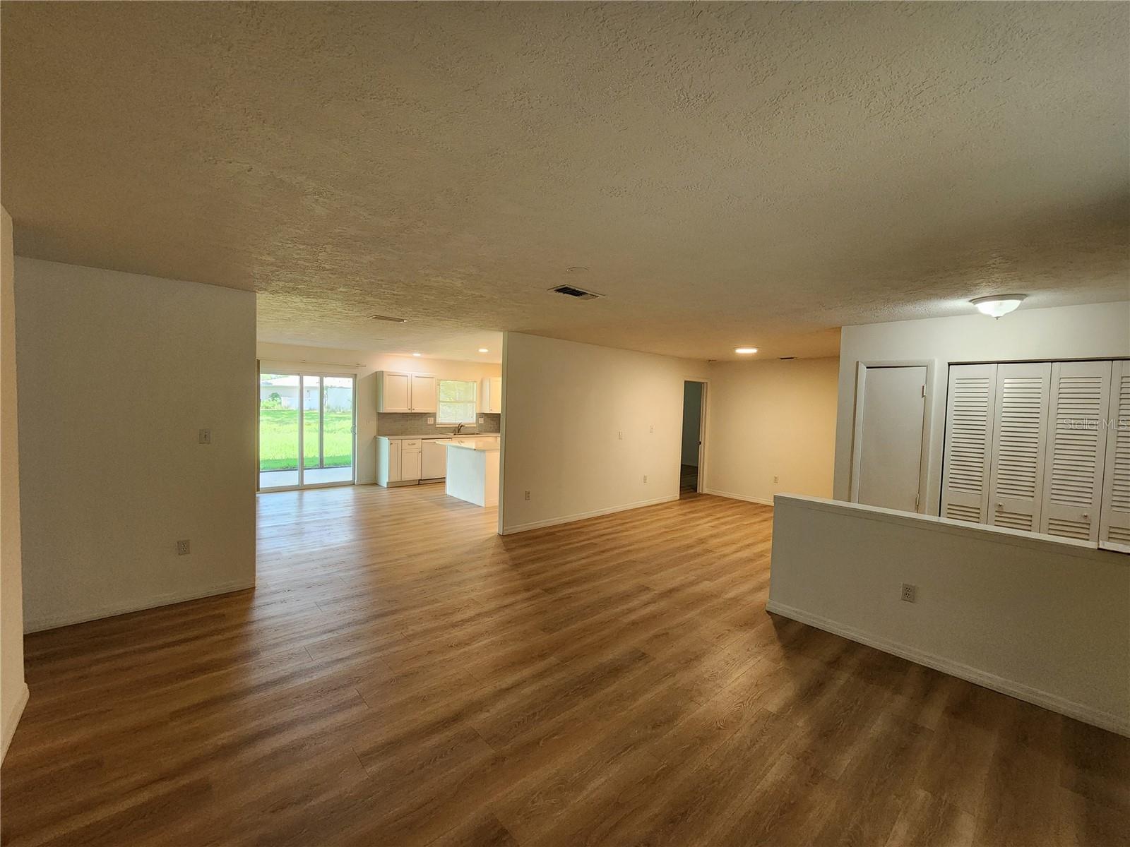 CENTER GATE WOODS - Residential