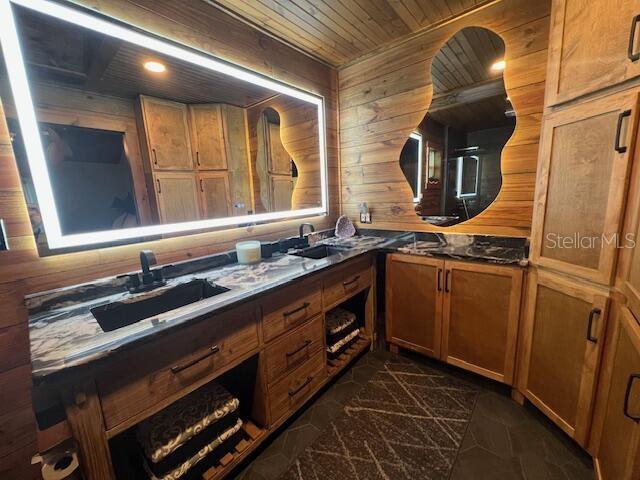 PICCIOLA HIGHLAND ESTATES - Residential