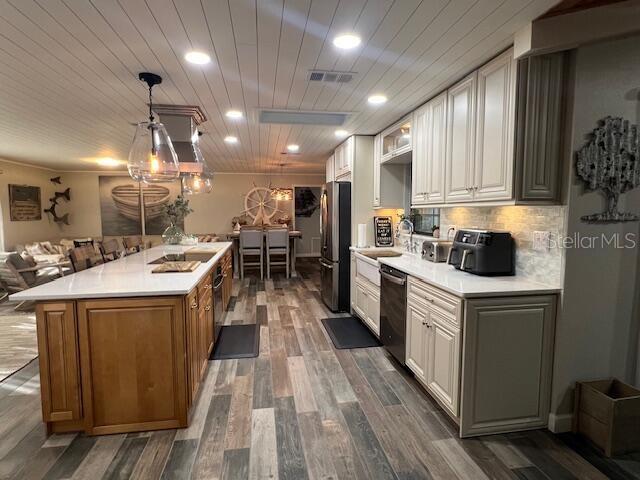 PICCIOLA HIGHLAND ESTATES - Residential