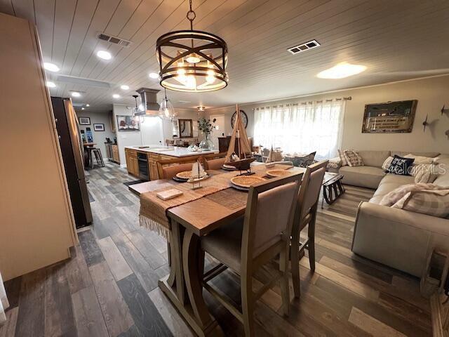 PICCIOLA HIGHLAND ESTATES - Residential