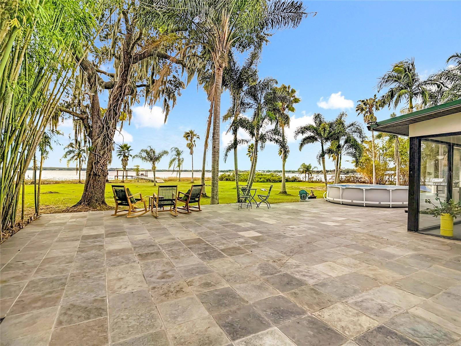 HALL ESTATE - Residential