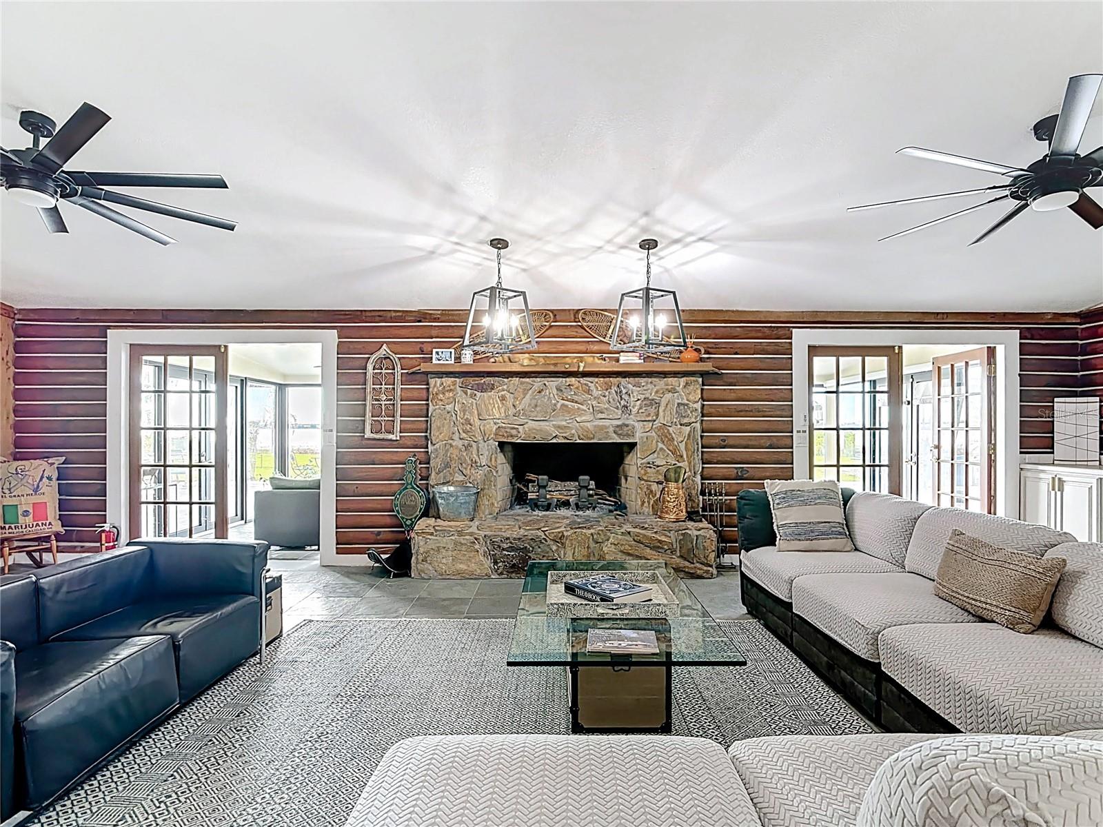 HALL ESTATE - Residential