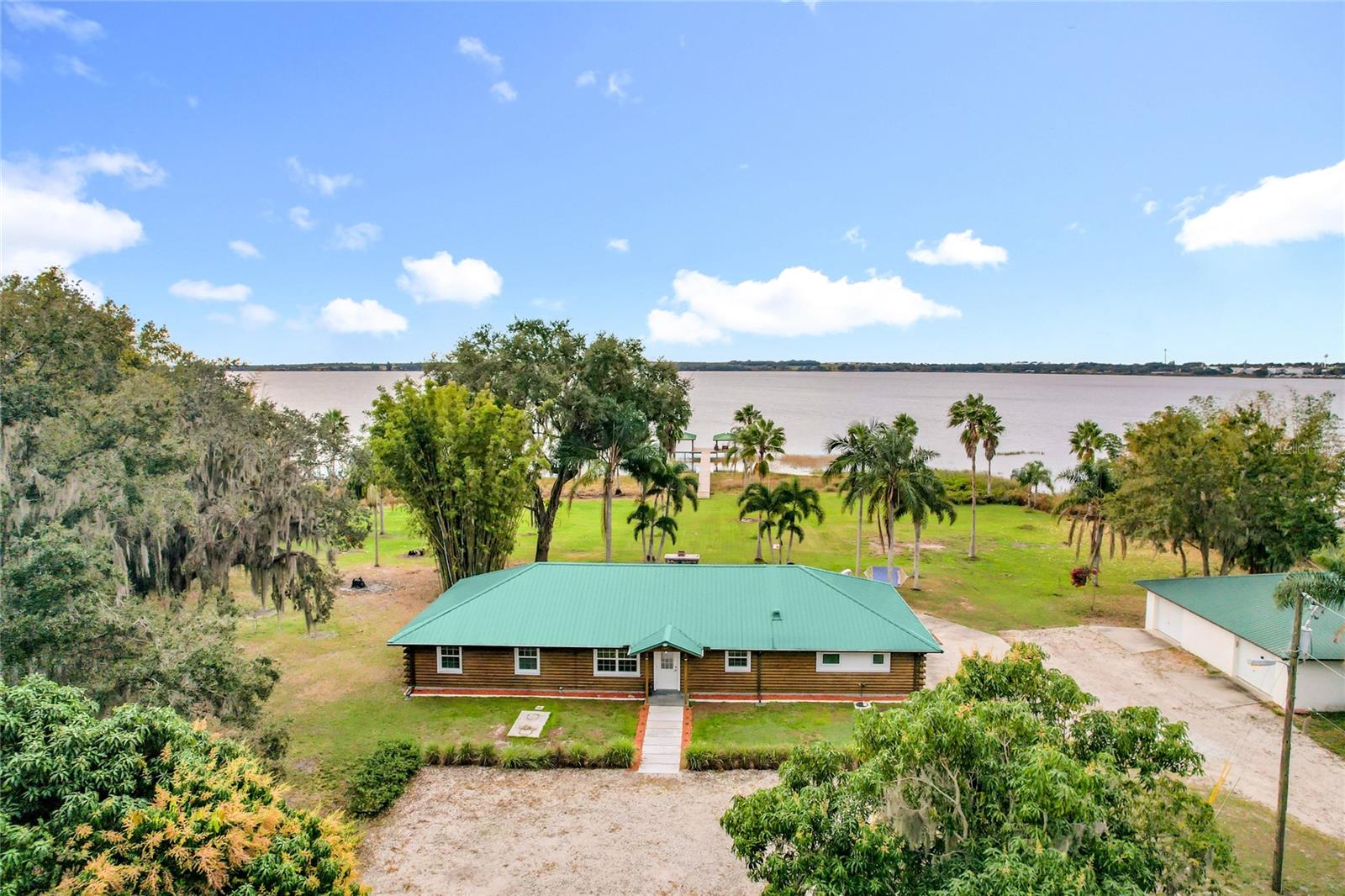 HALL ESTATE - Residential