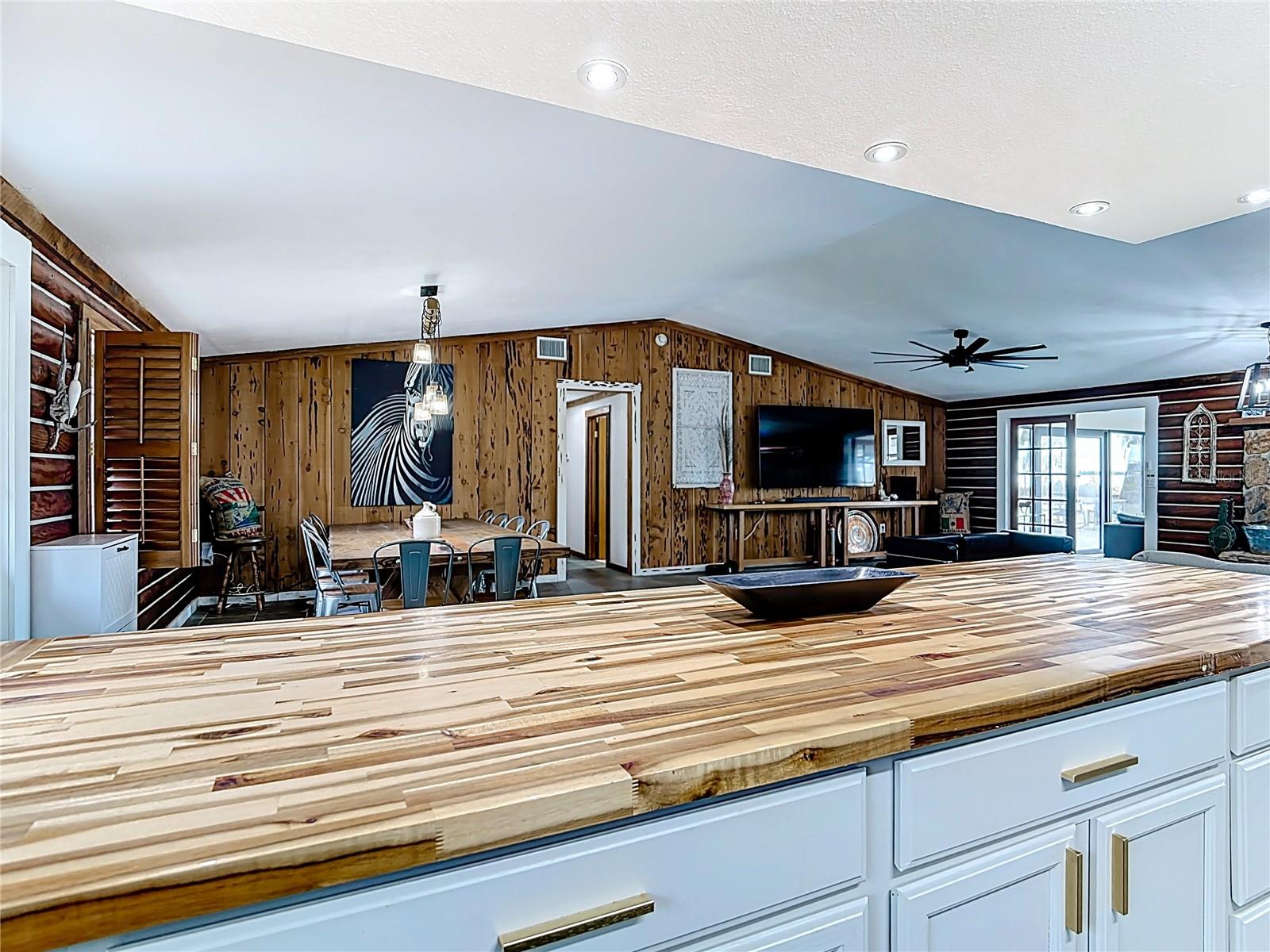 HALL ESTATE - Residential