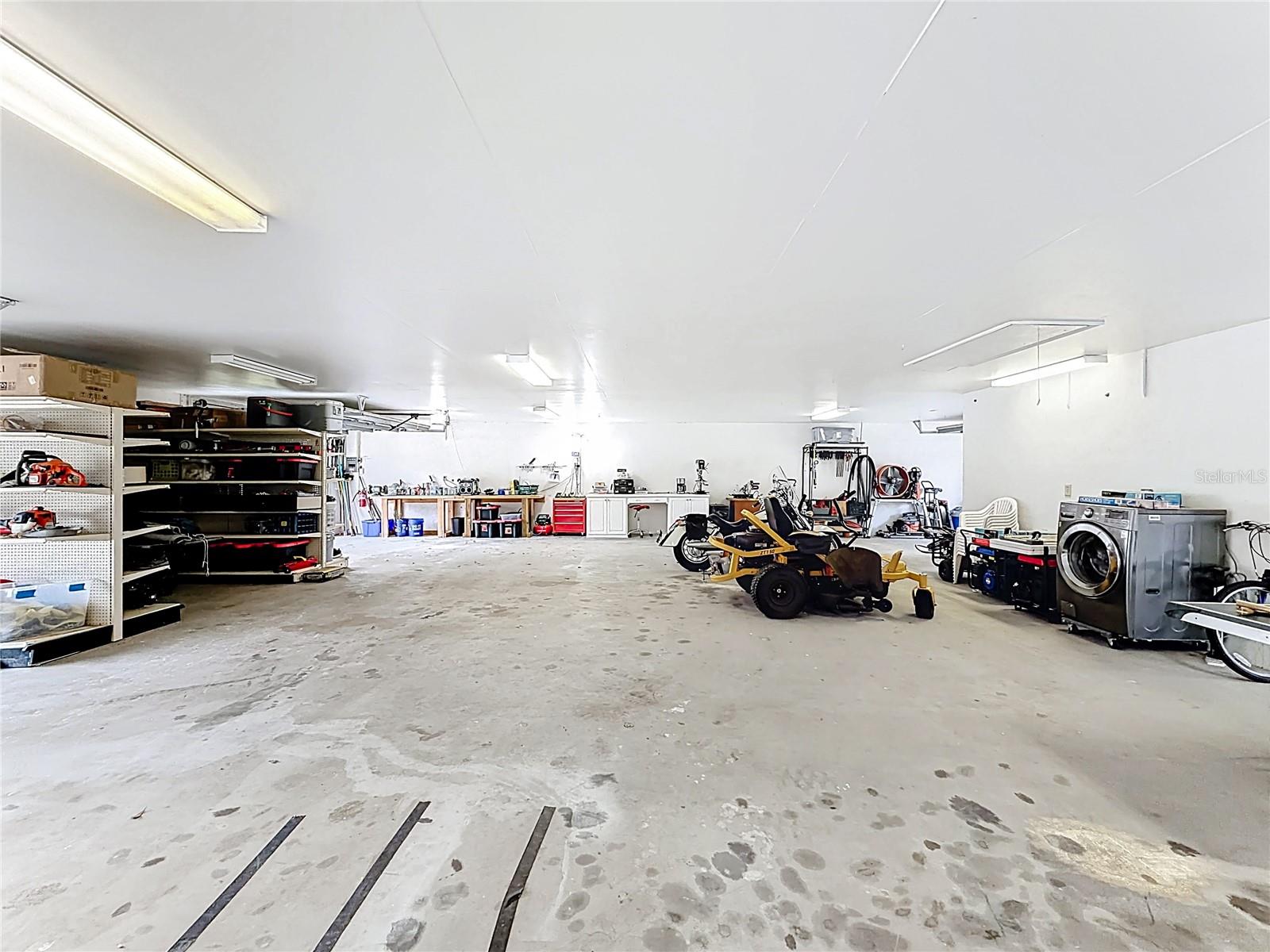 HALL ESTATE - Residential