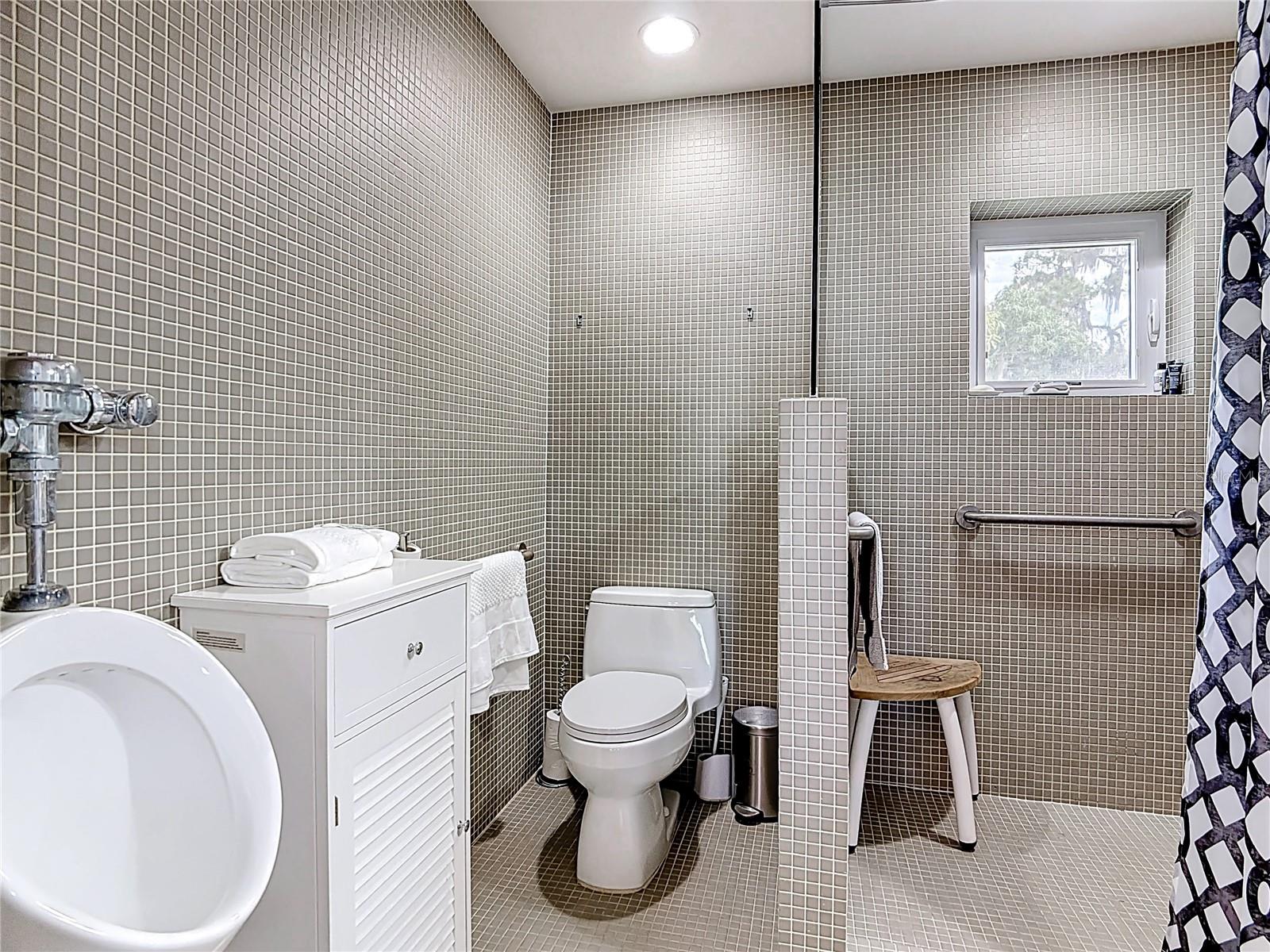 HALL ESTATE - Residential