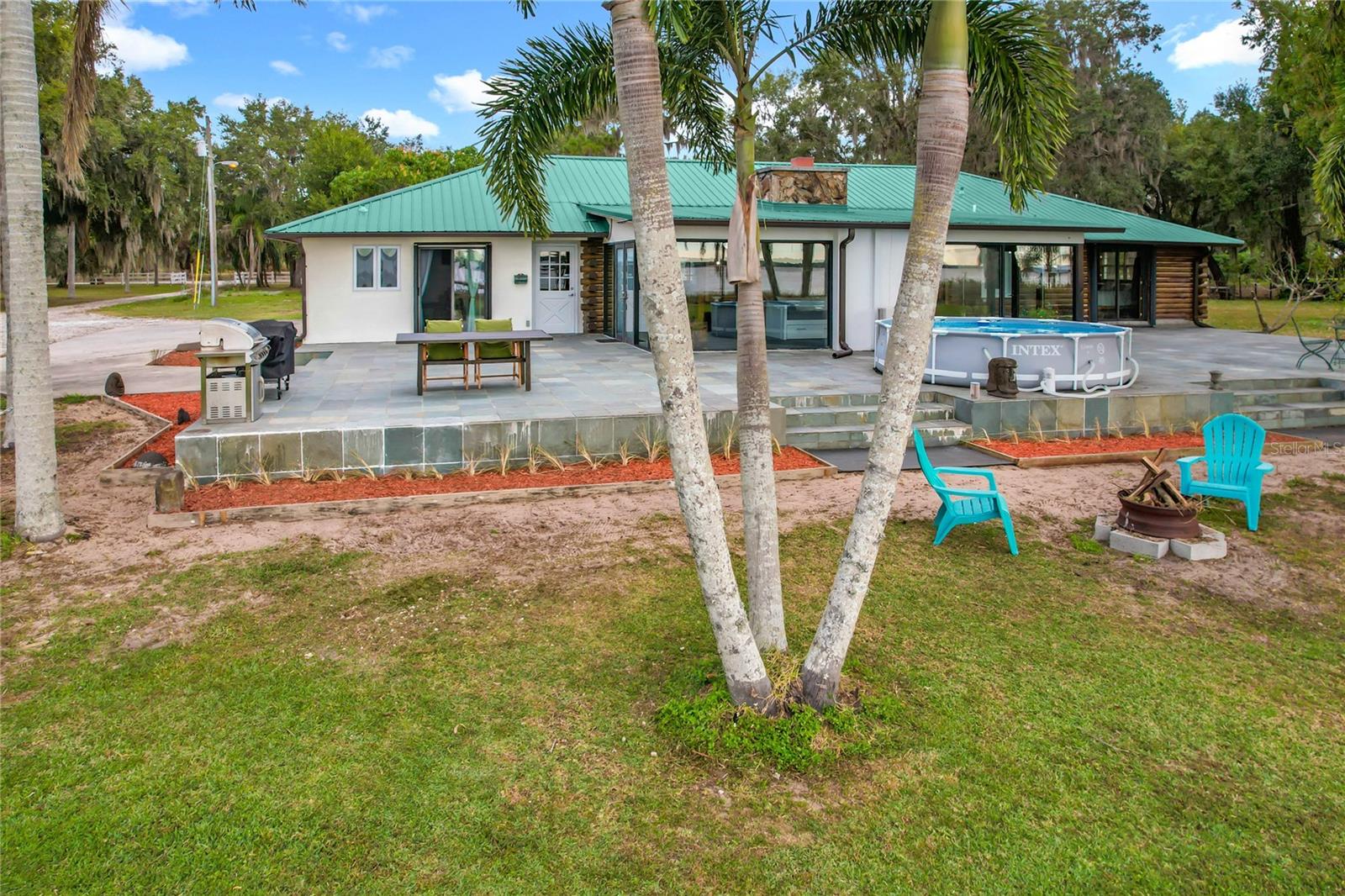 HALL ESTATE - Residential