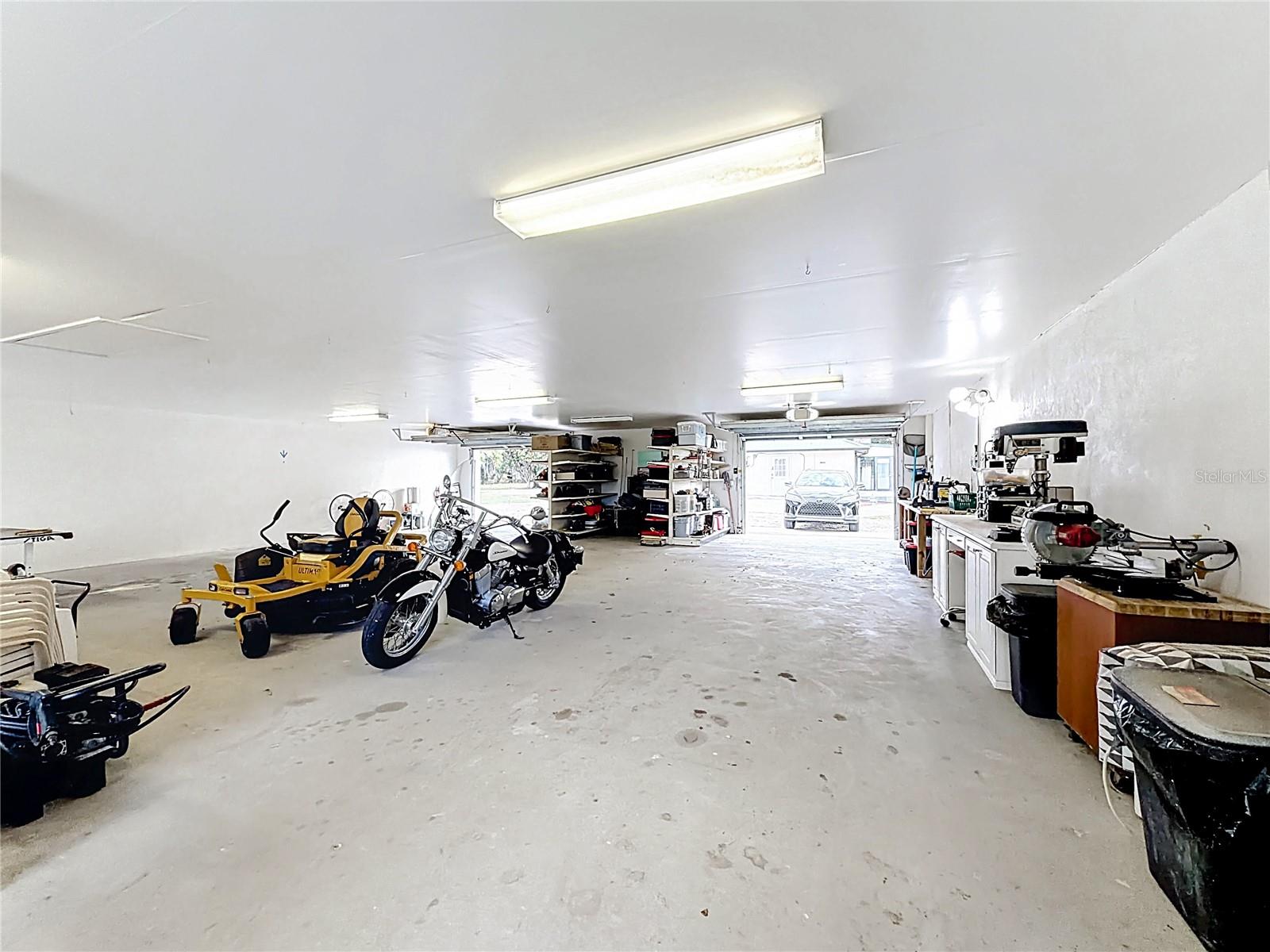 HALL ESTATE - Residential