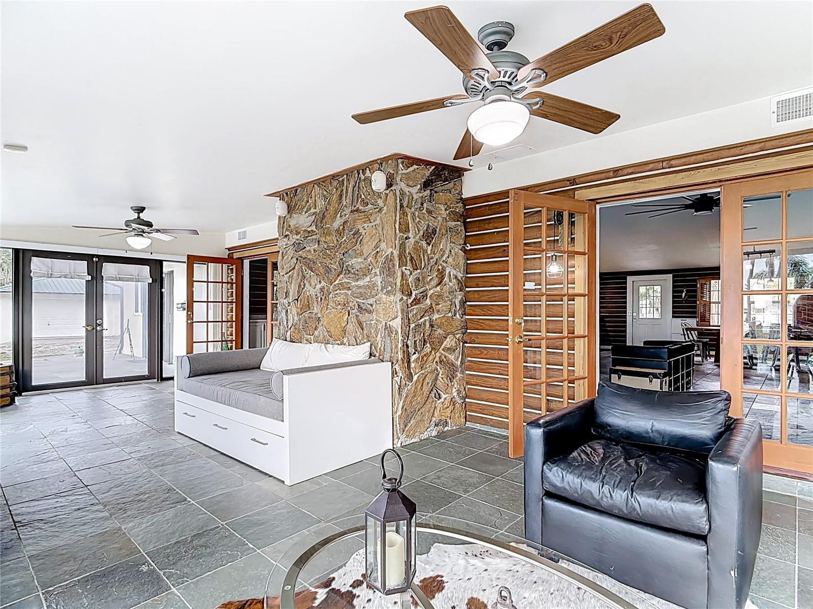 HALL ESTATE - Residential