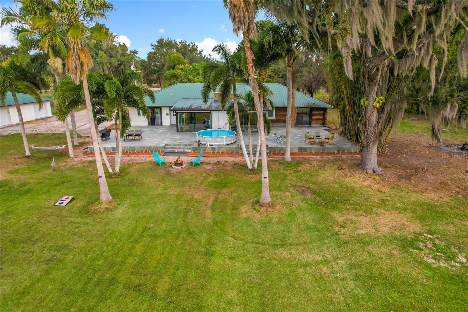 HALL ESTATE - Residential