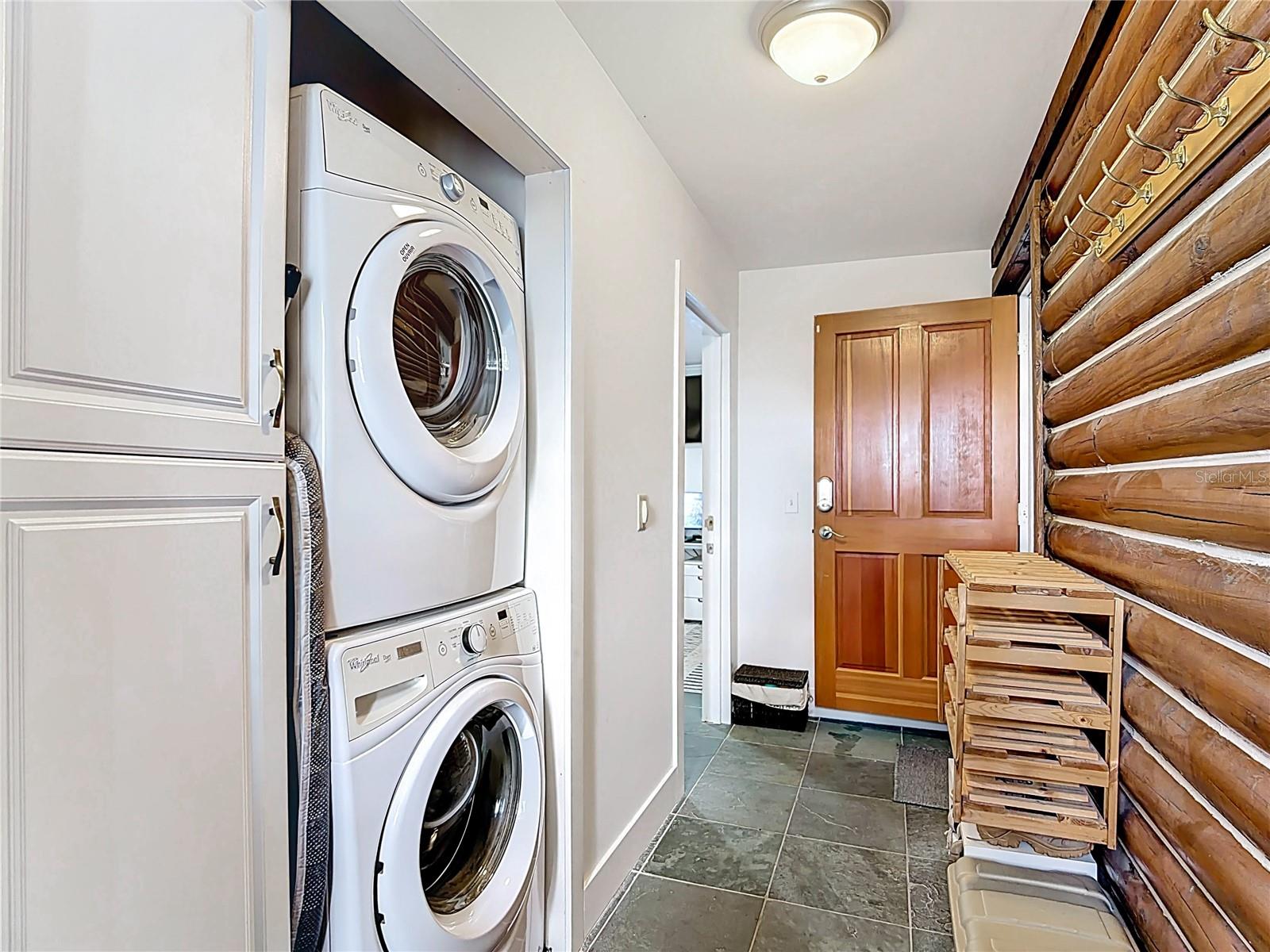 HALL ESTATE - Residential