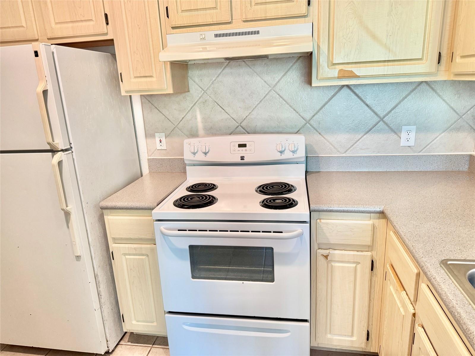 8919 LEGACY COURT 18204