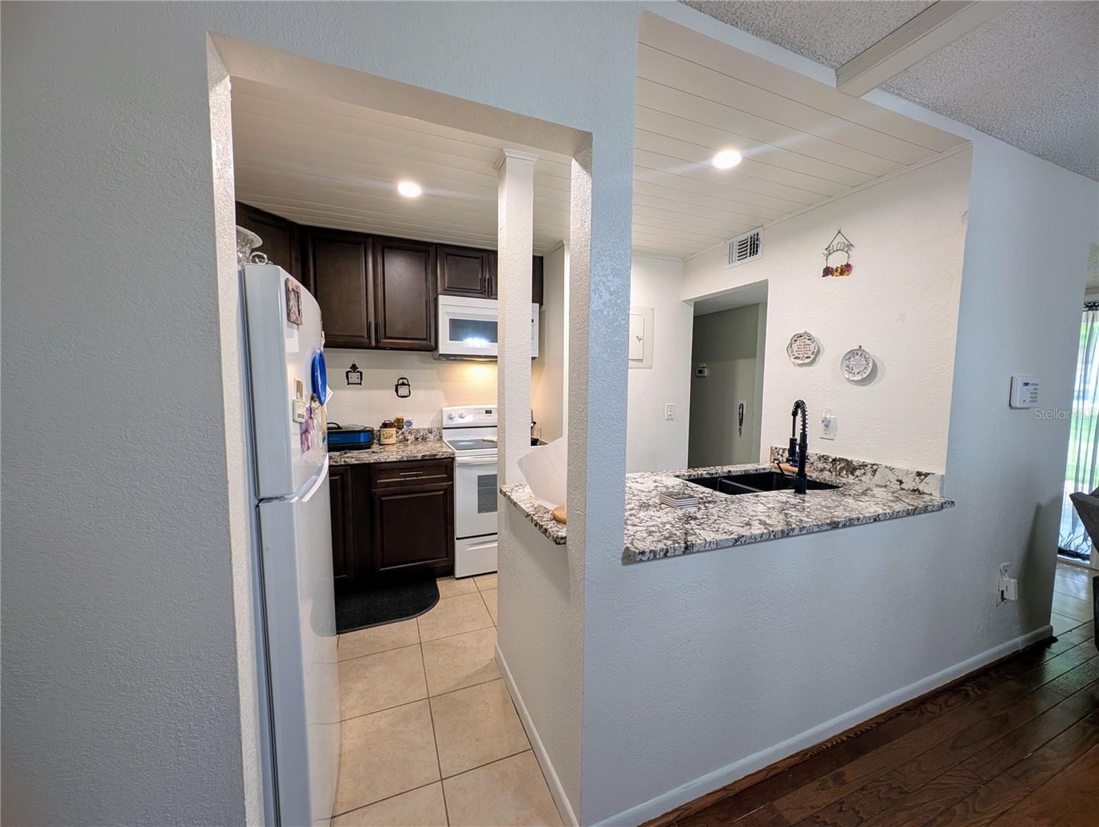 EDGEWATER CONDO APTS - Residential