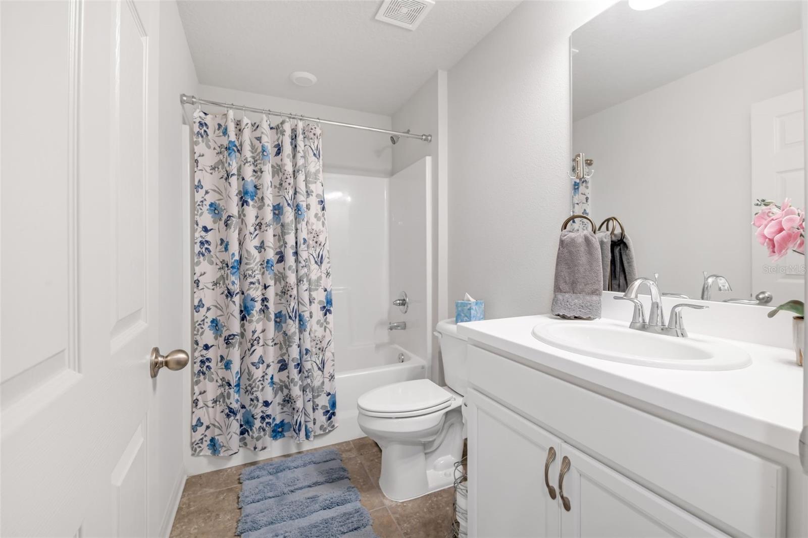 CANTERBURY LAKE ESTATES - Residential Lease