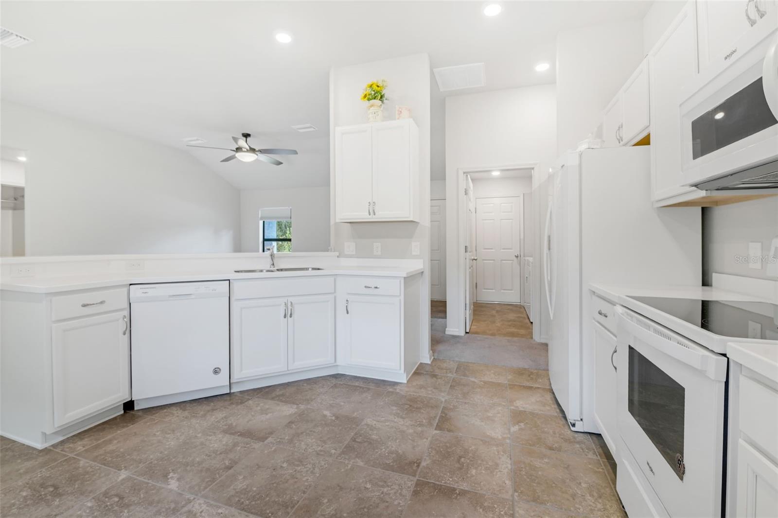 CANTERBURY LAKE ESTATES - Residential Lease