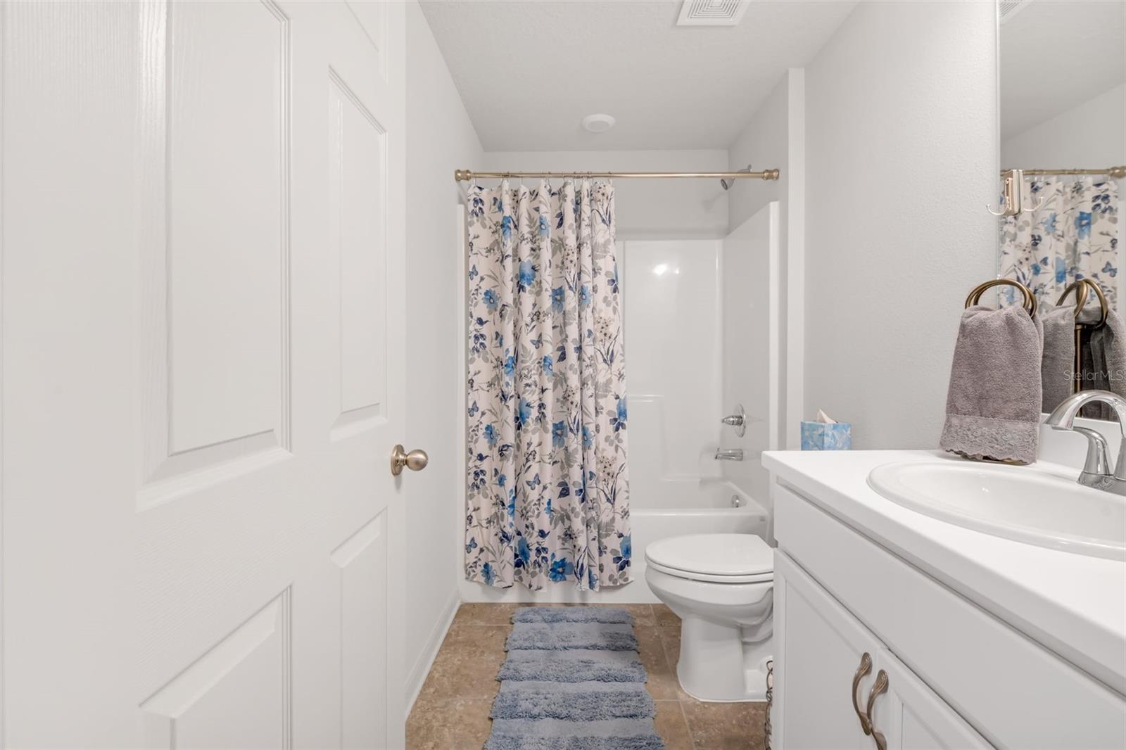 CANTERBURY LAKE ESTATES - Residential Lease