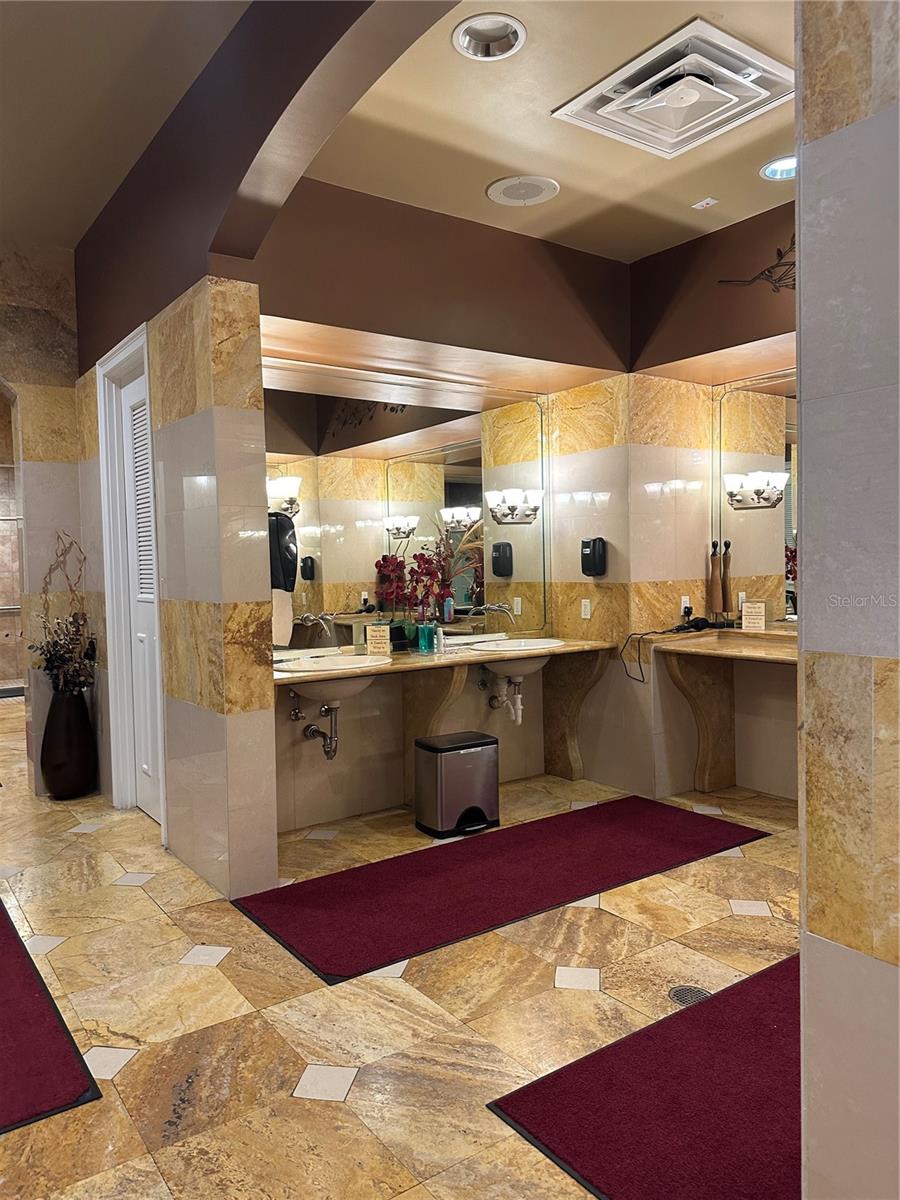 CANTERBURY LAKE ESTATES - Residential Lease