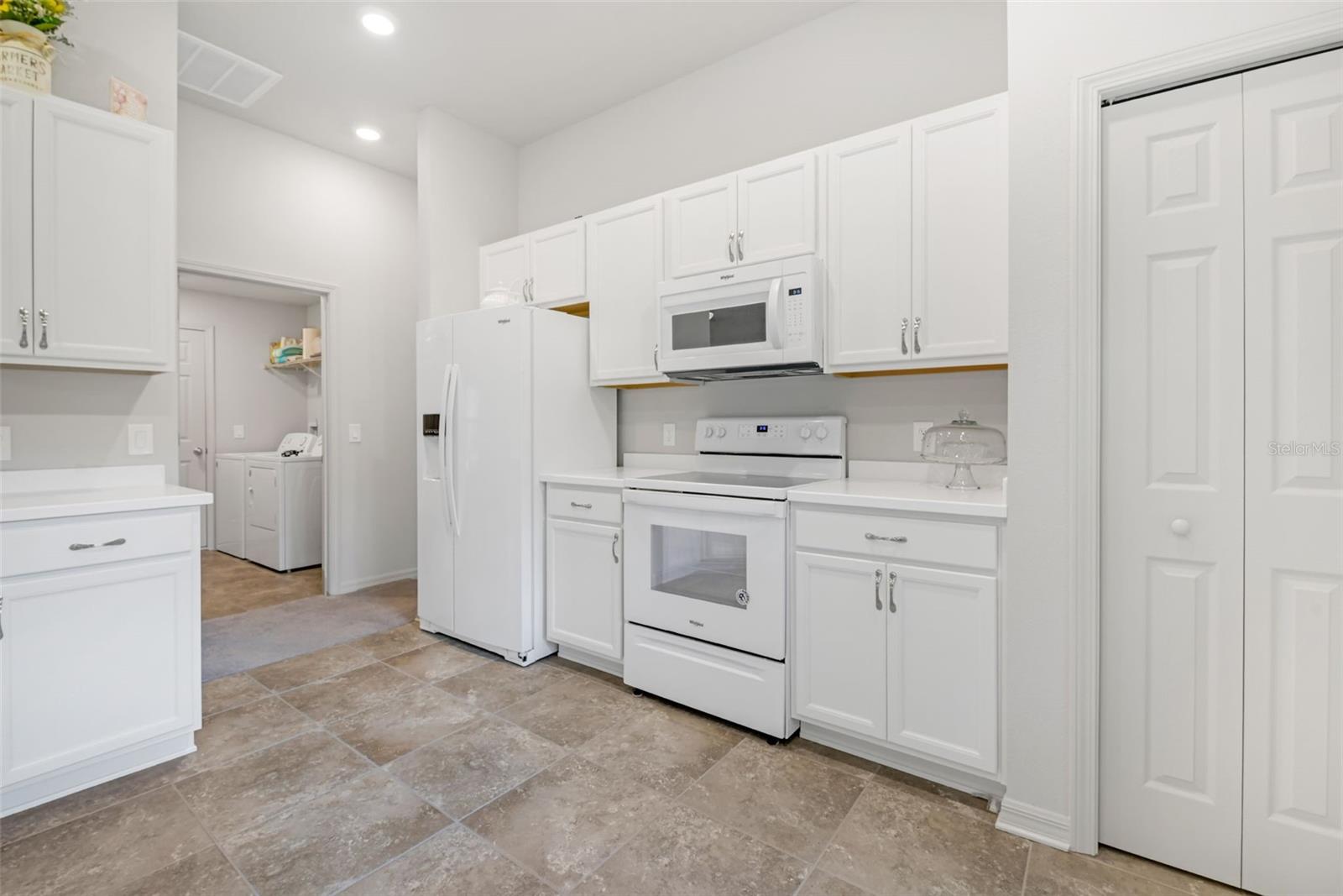 CANTERBURY LAKE ESTATES - Residential Lease