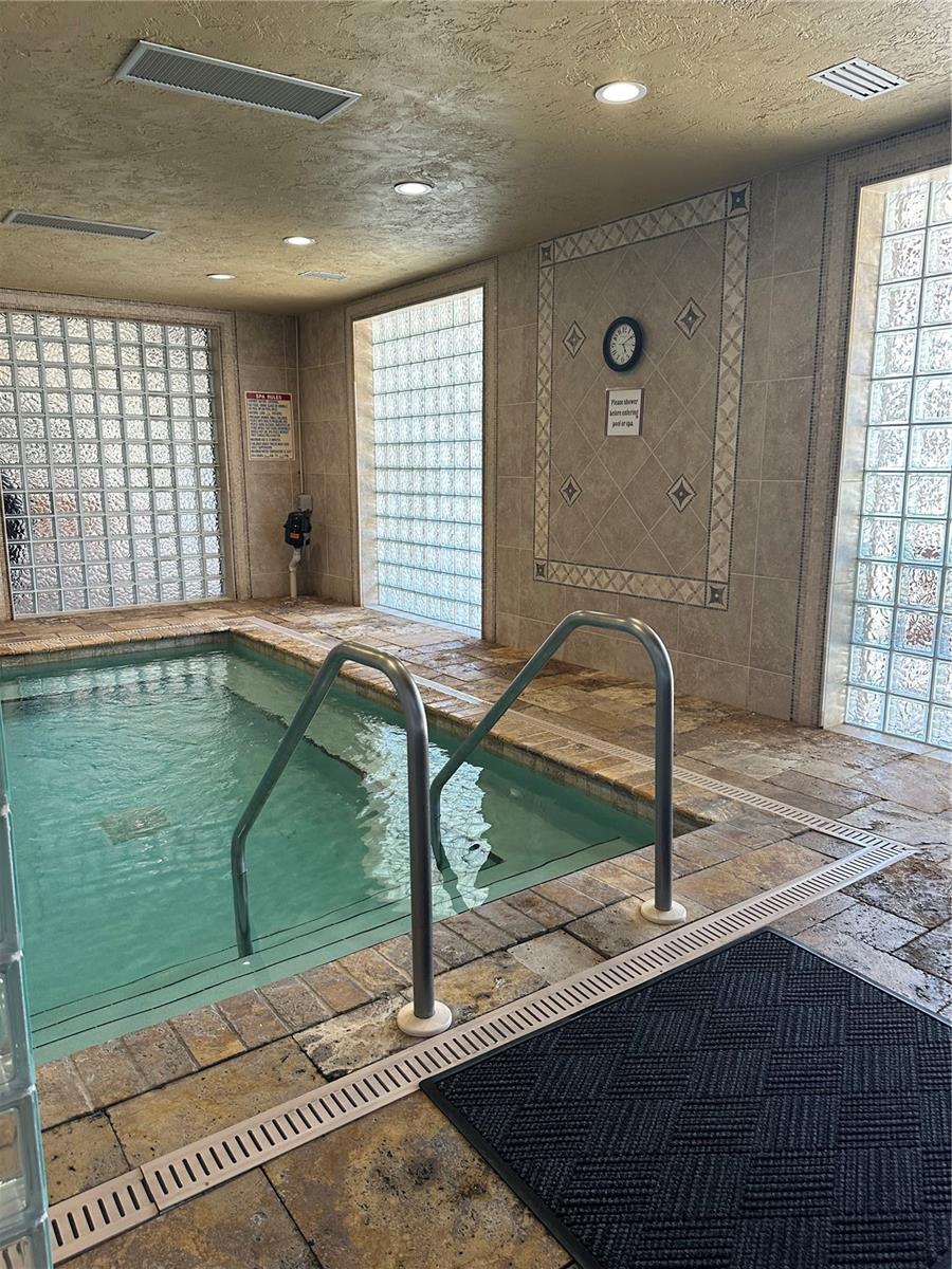 CANTERBURY LAKE ESTATES - Residential Lease