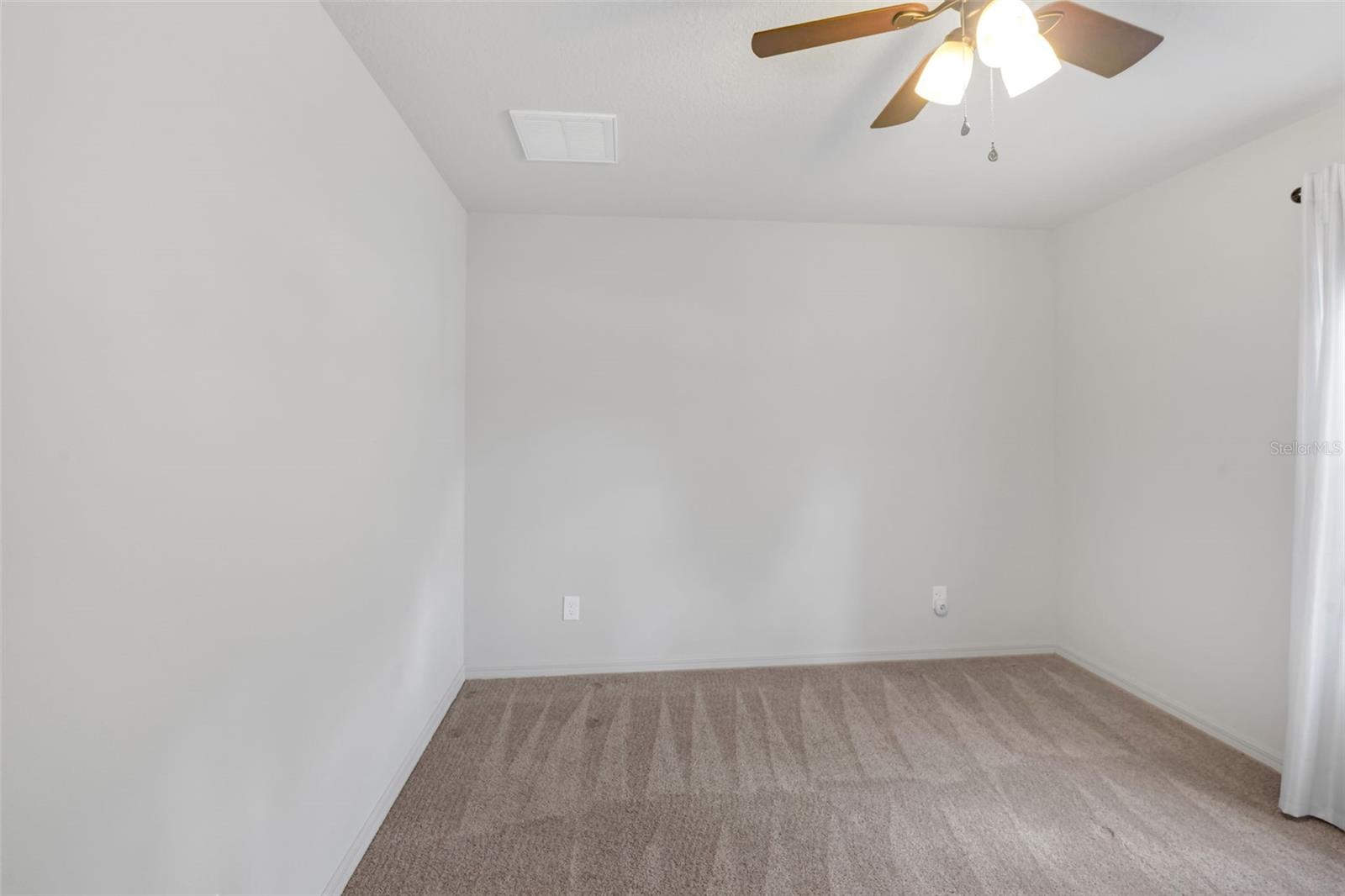 CANTERBURY LAKE ESTATES - Residential Lease