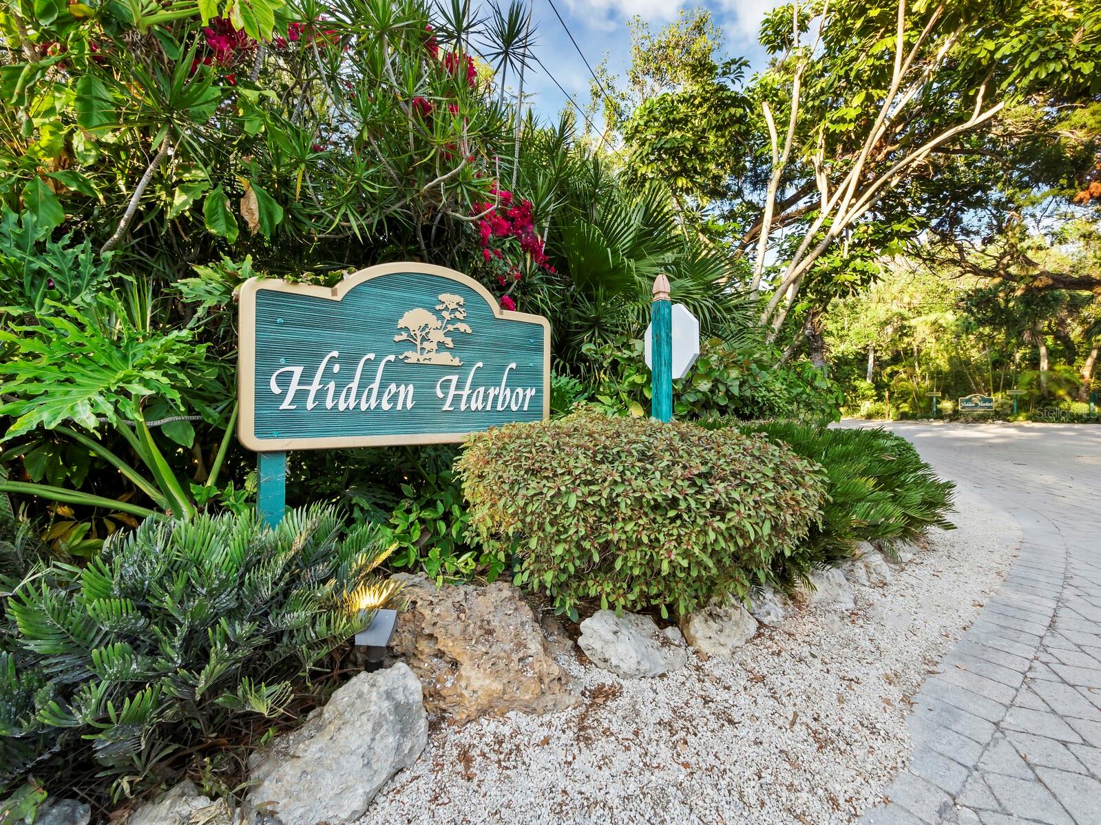 HIDDEN HARBOR - Residential