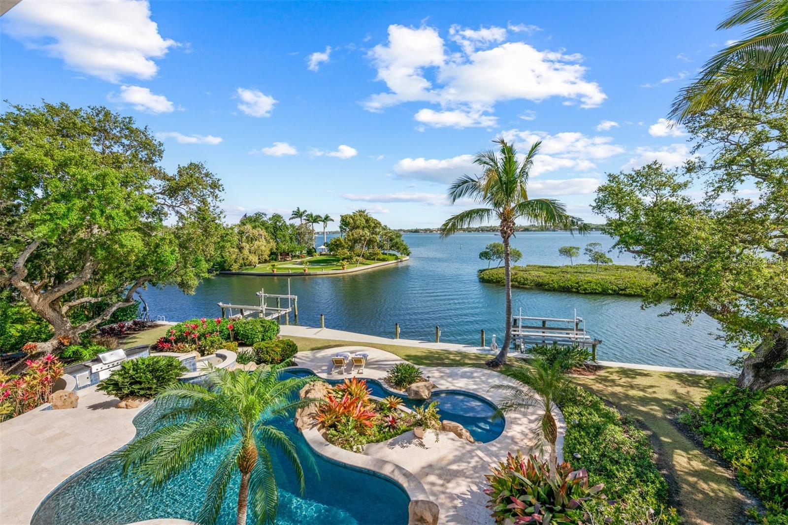 HIDDEN HARBOR - Residential