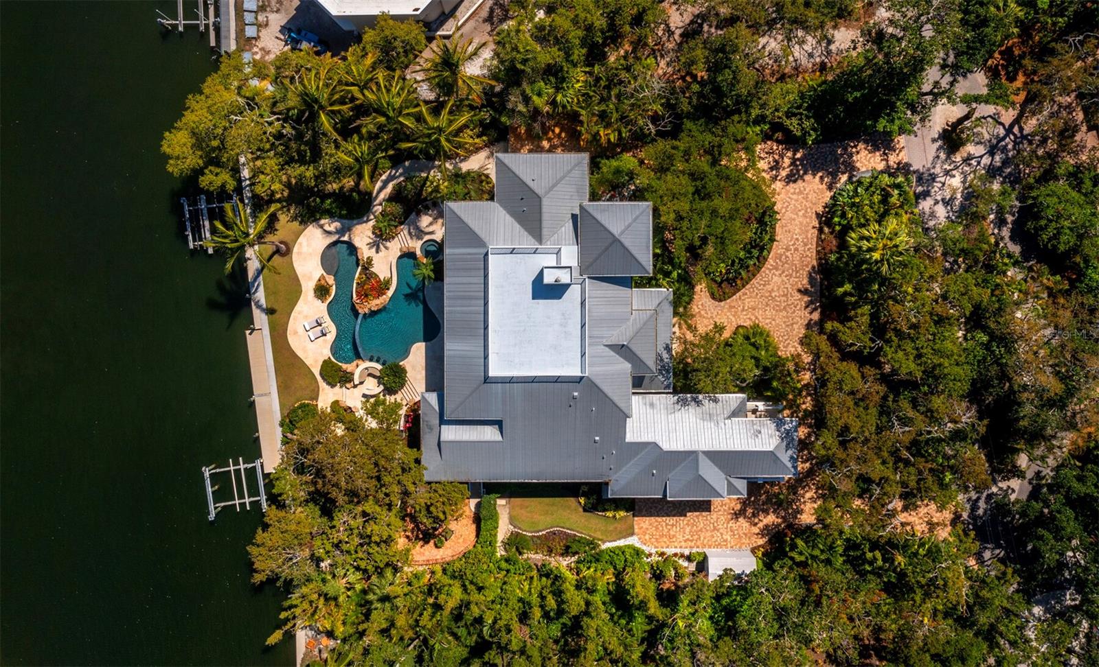 HIDDEN HARBOR - Residential