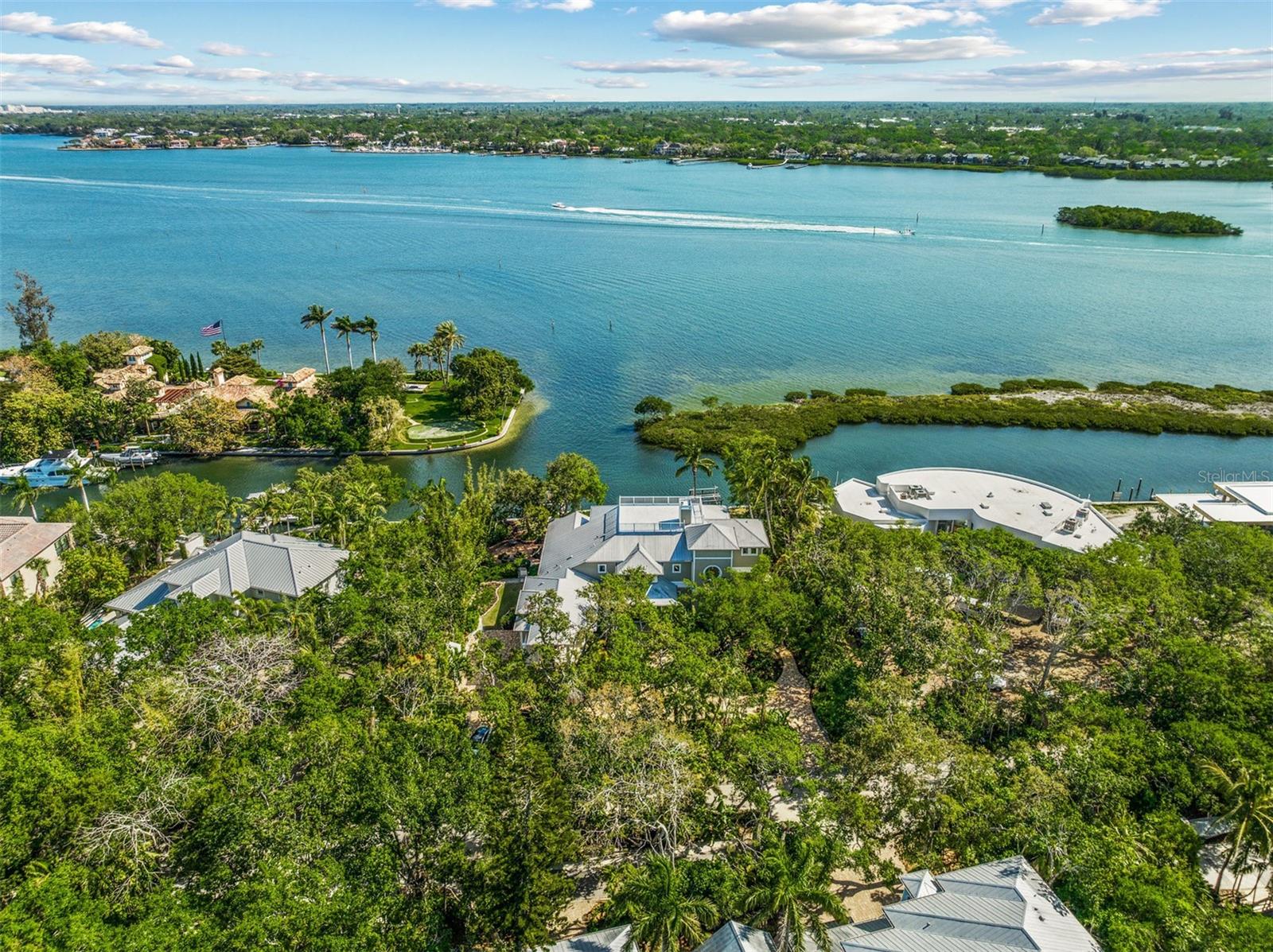 HIDDEN HARBOR - Residential